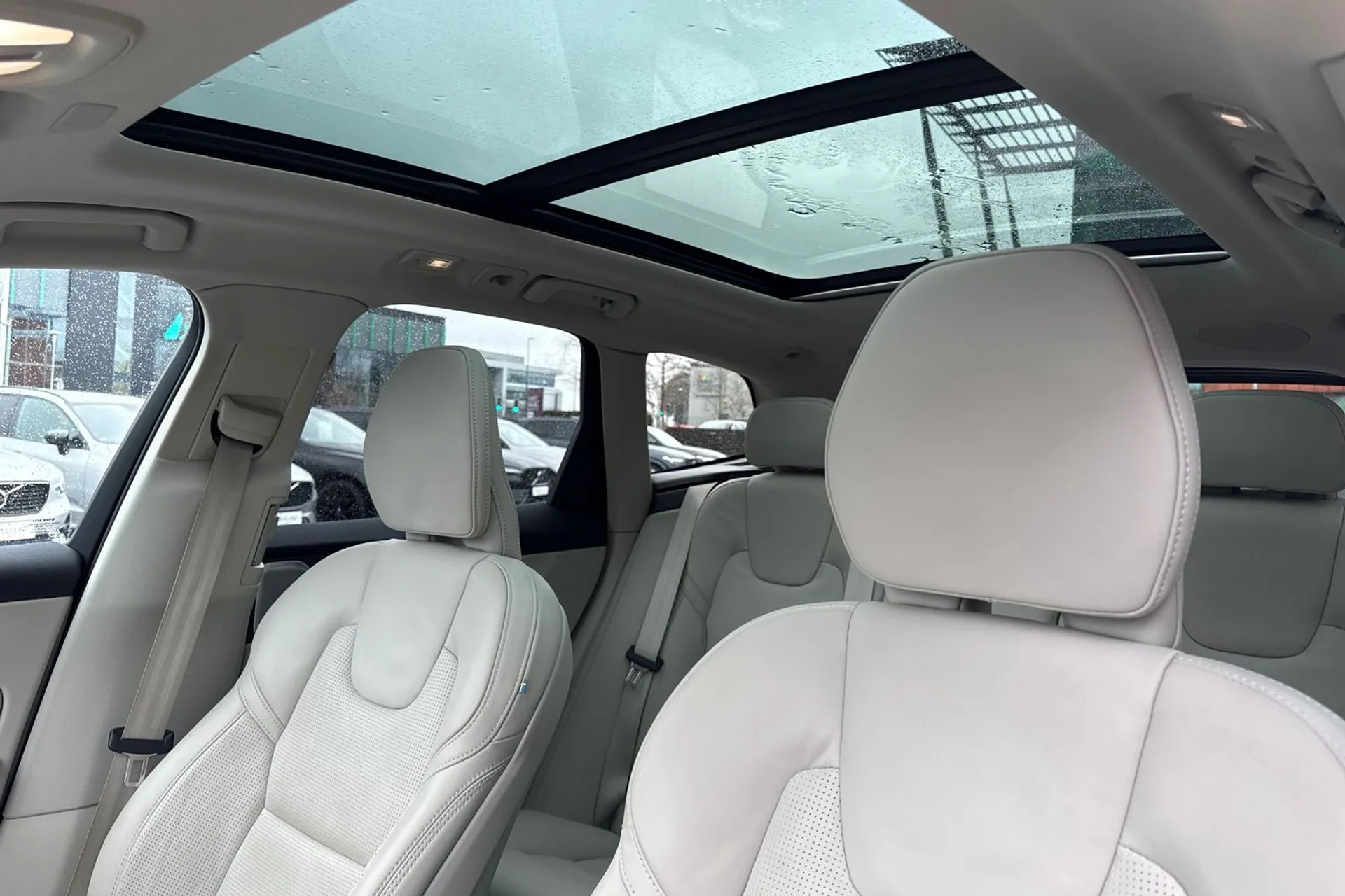 Volvo XC60 thumbnail image number 29