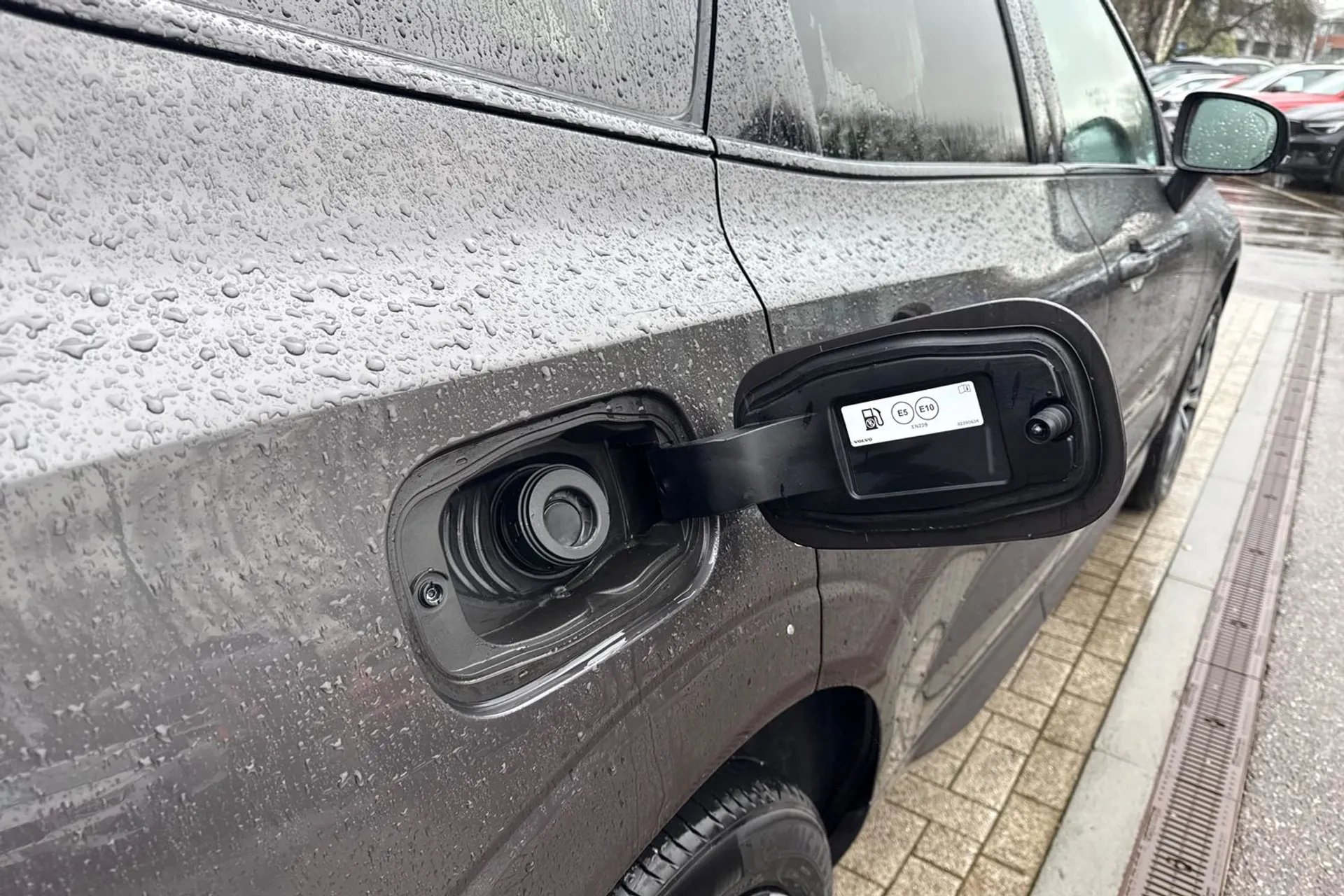 Volvo XC60 thumbnail image number 19