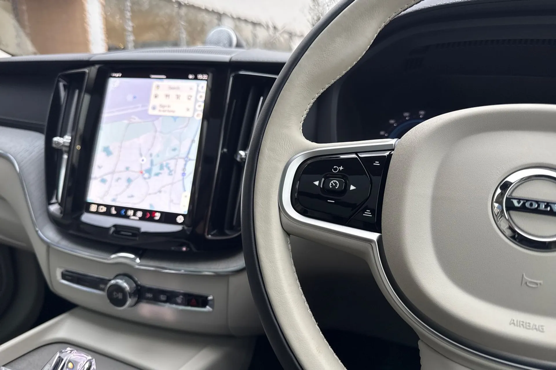 Volvo XC60 thumbnail image number 36