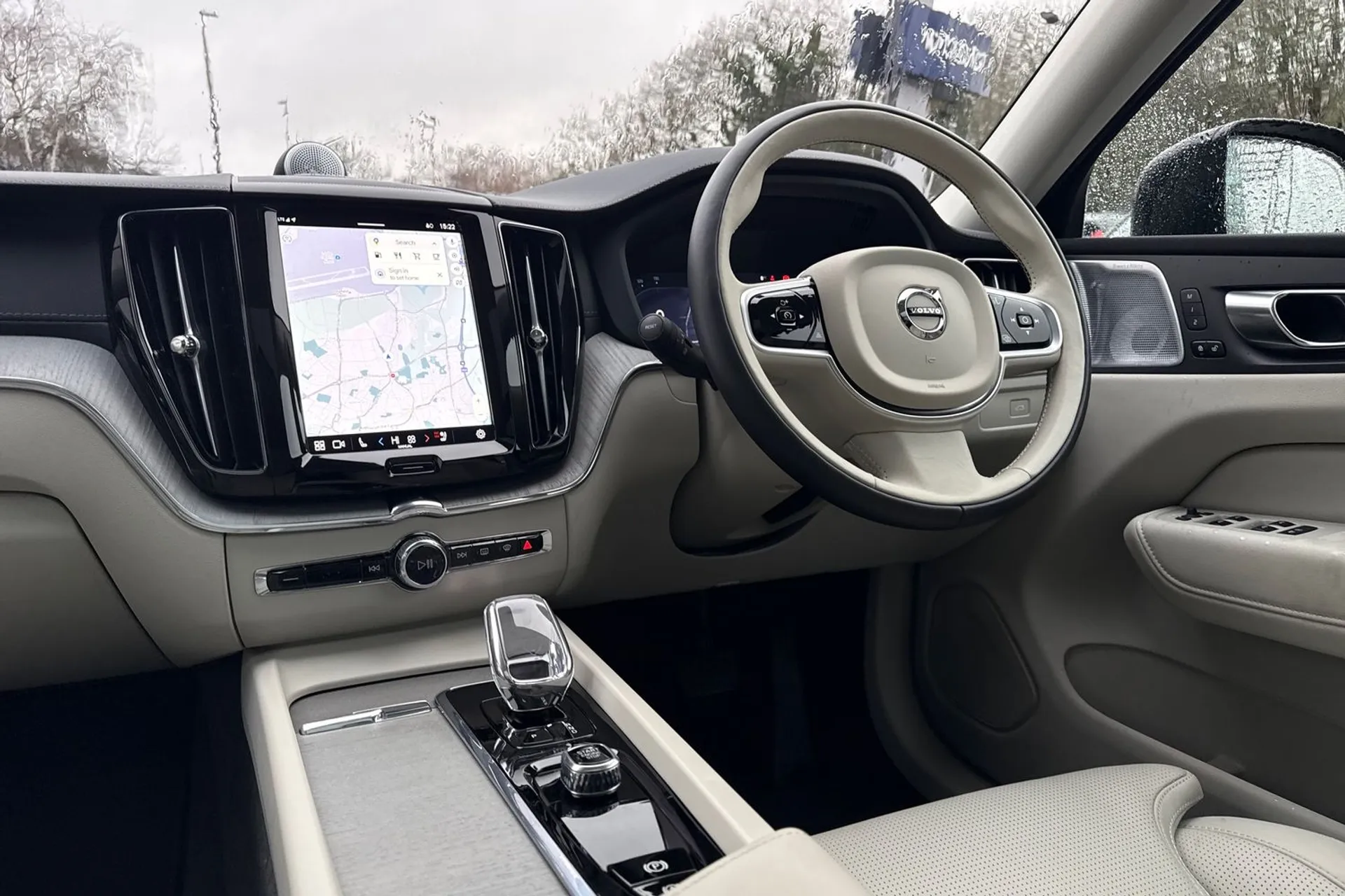 Volvo XC60 thumbnail image number 35