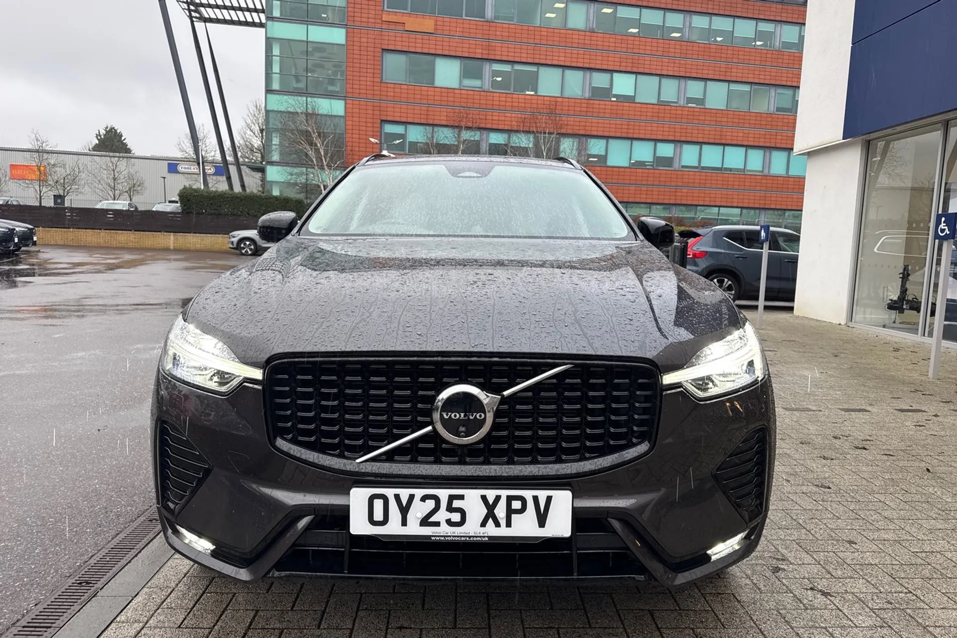 Volvo XC60 thumbnail image number 13