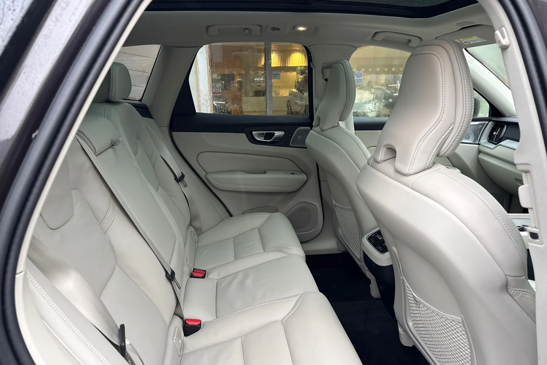 Volvo XC60 thumbnail image number 23