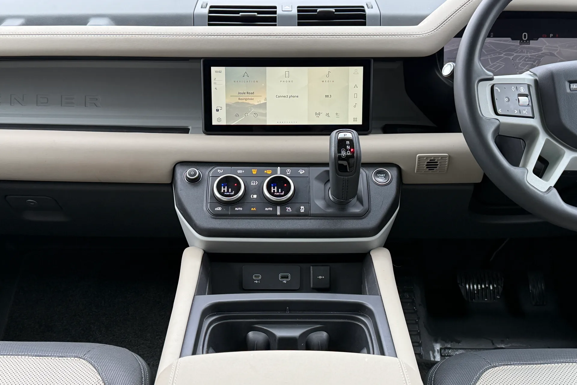 LAND ROVER DEFENDER thumbnail image number 15