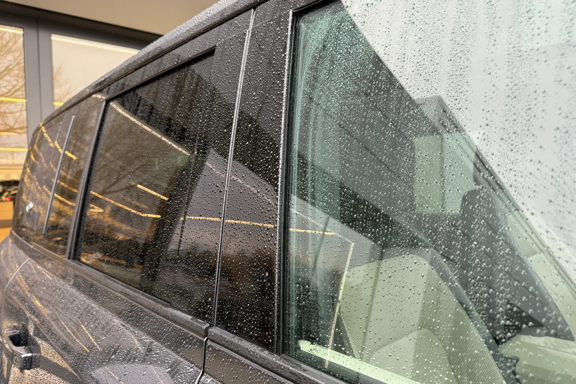 LAND ROVER DEFENDER thumbnail image number 24