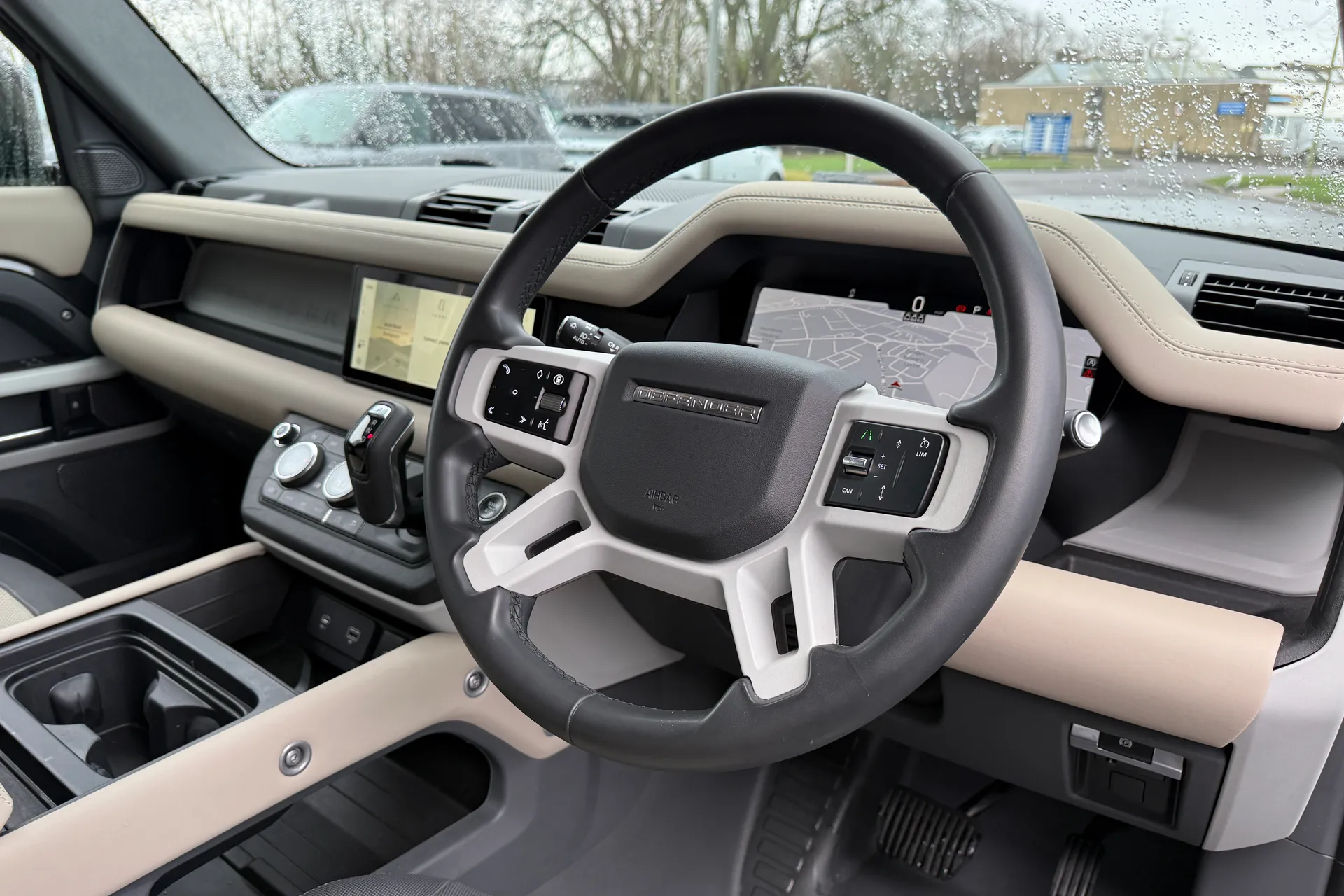 LAND ROVER DEFENDER thumbnail image number 30