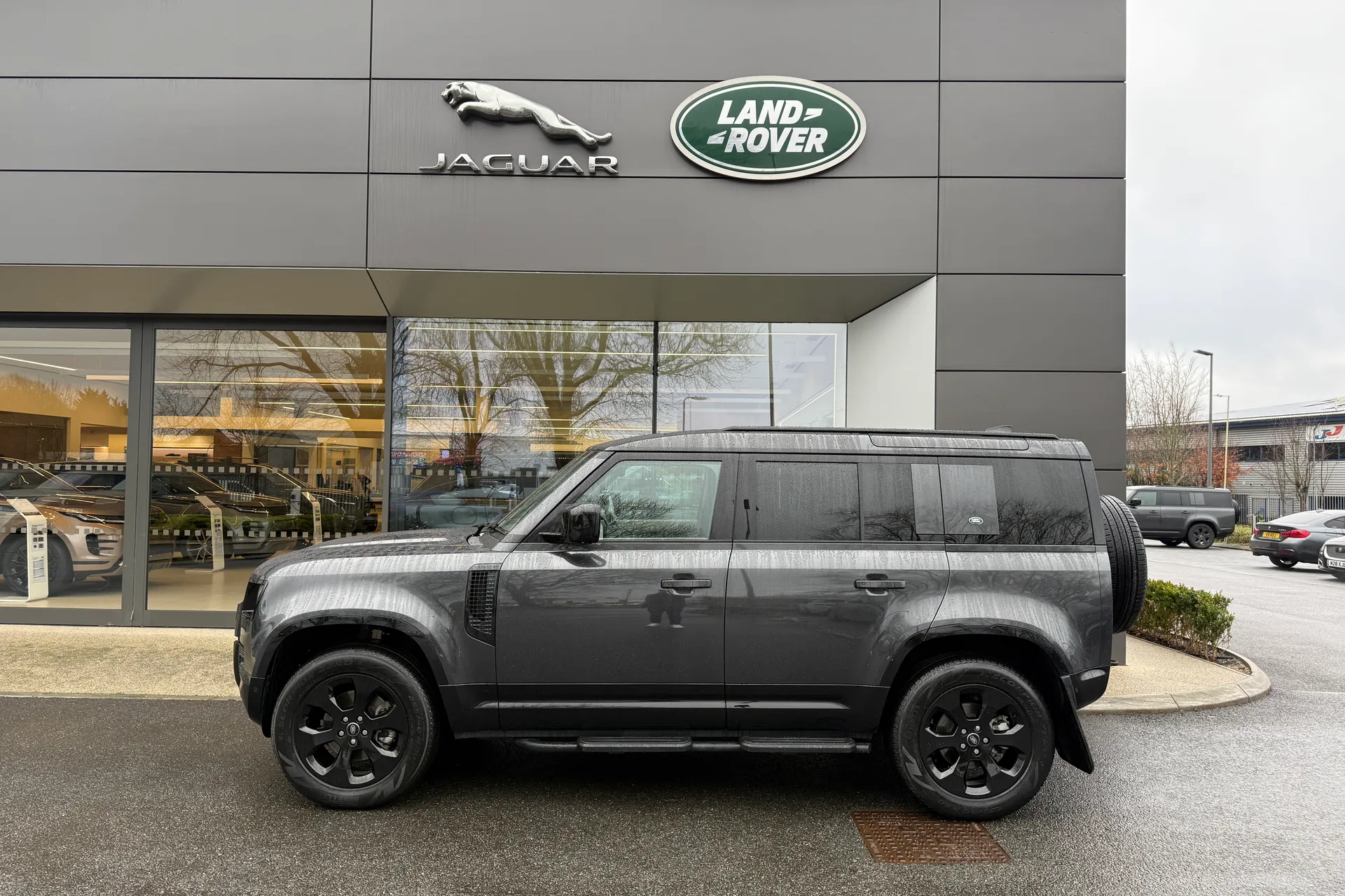 LAND ROVER DEFENDER thumbnail image number 26