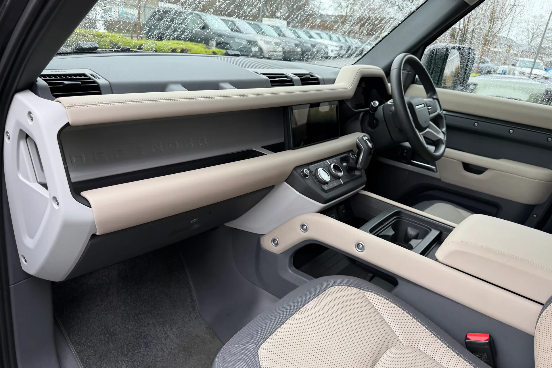 LAND ROVER DEFENDER thumbnail image number 44