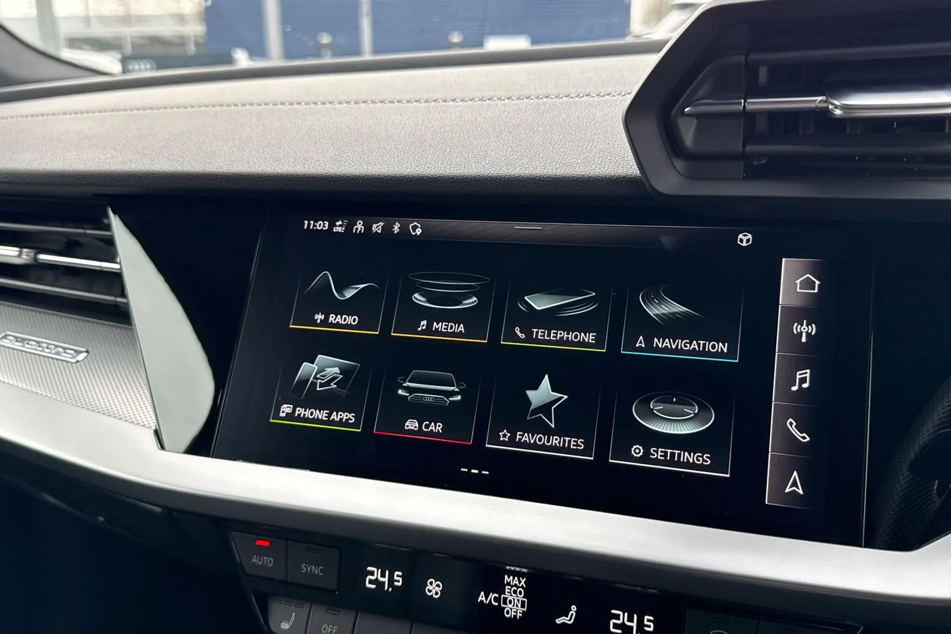 Audi A3 thumbnail image number 27