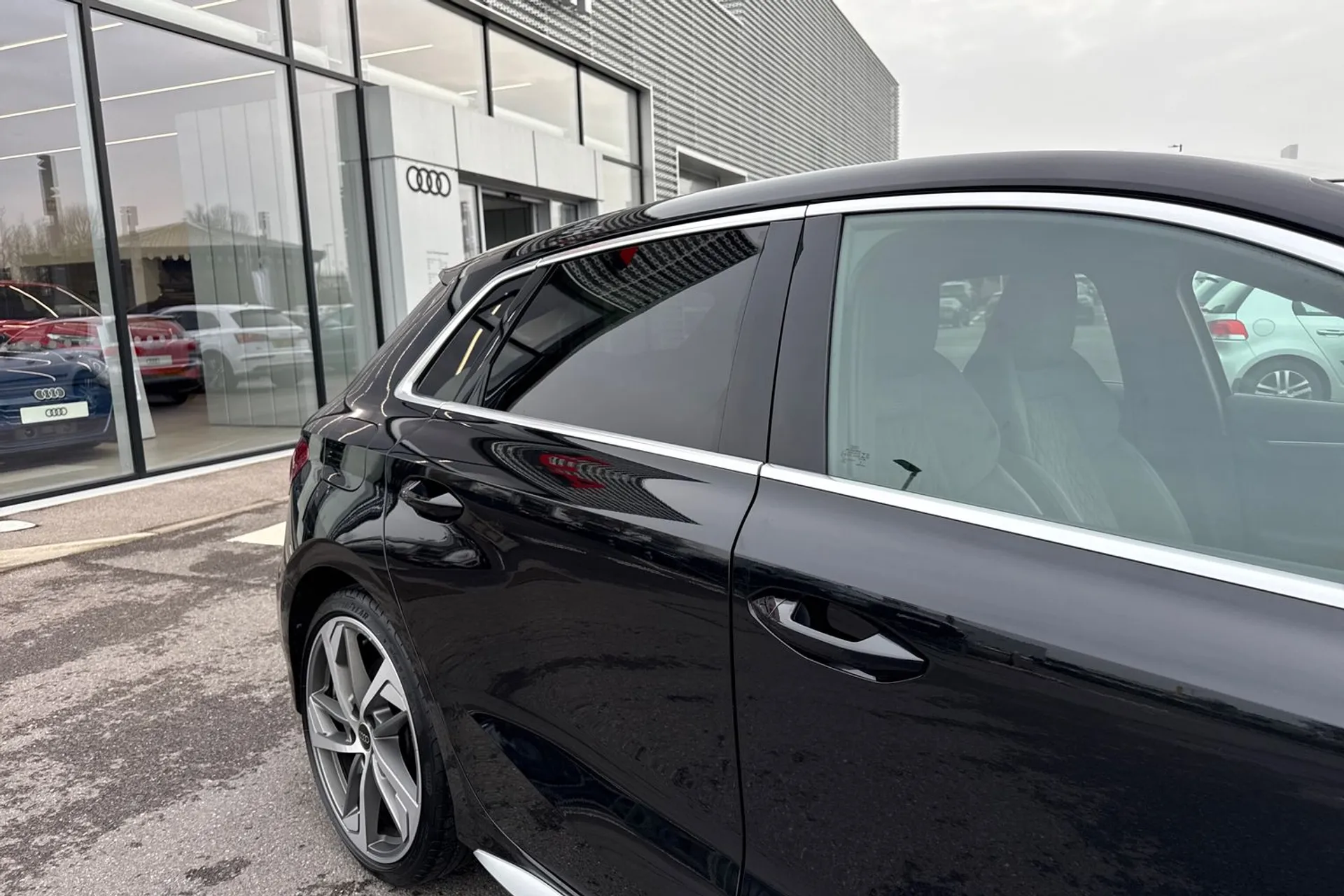 Audi A3 thumbnail image number 28