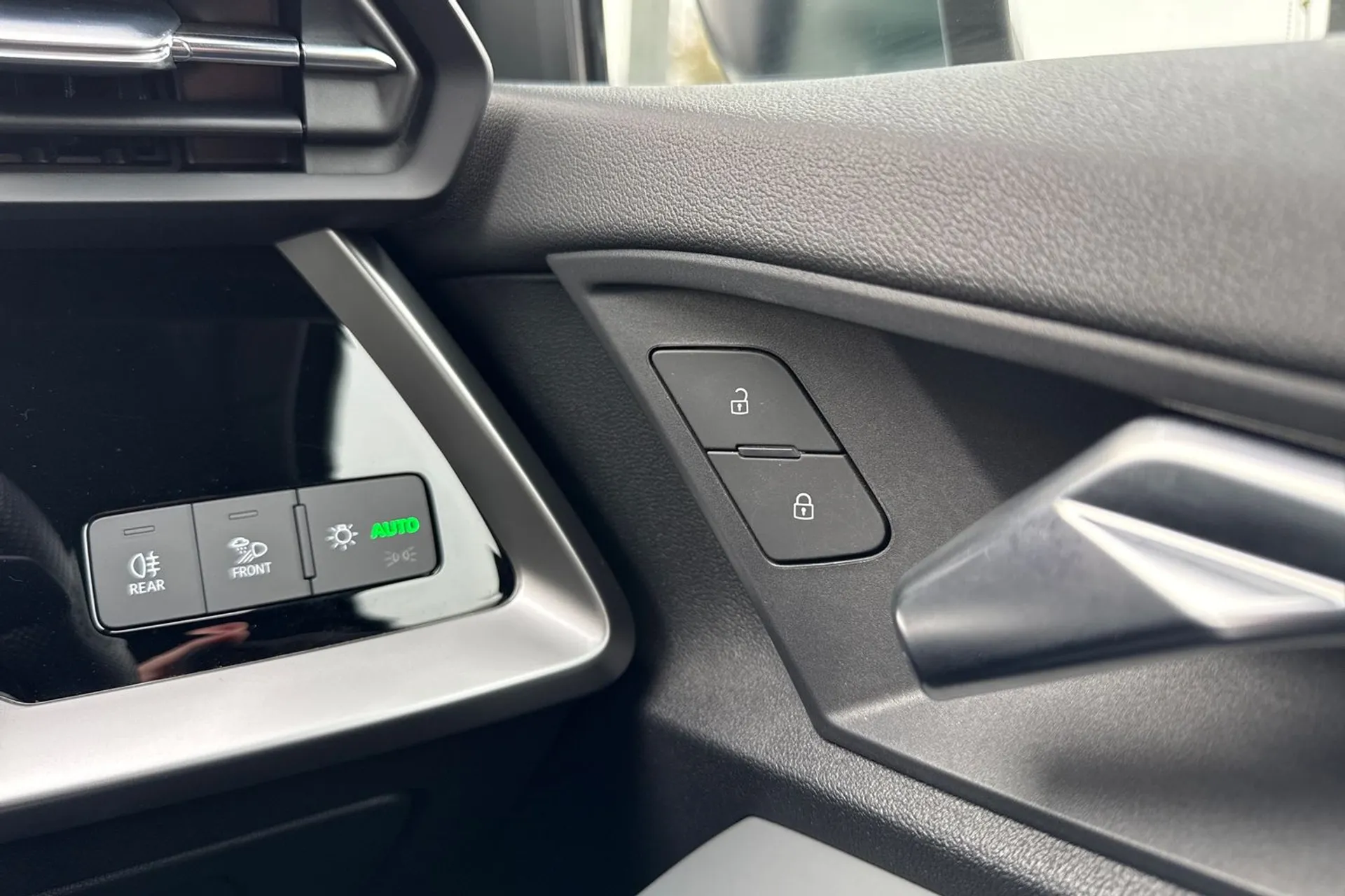 Audi A3 thumbnail image number 36