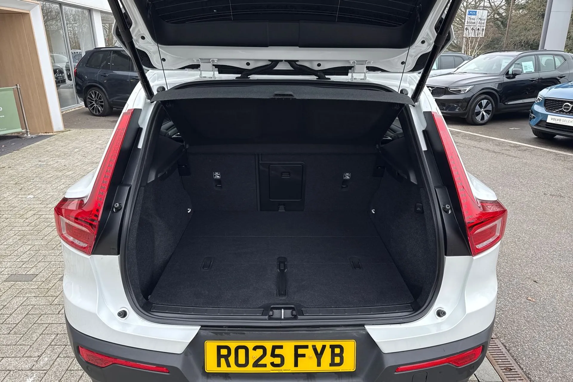 Volvo XC40 thumbnail image number 19