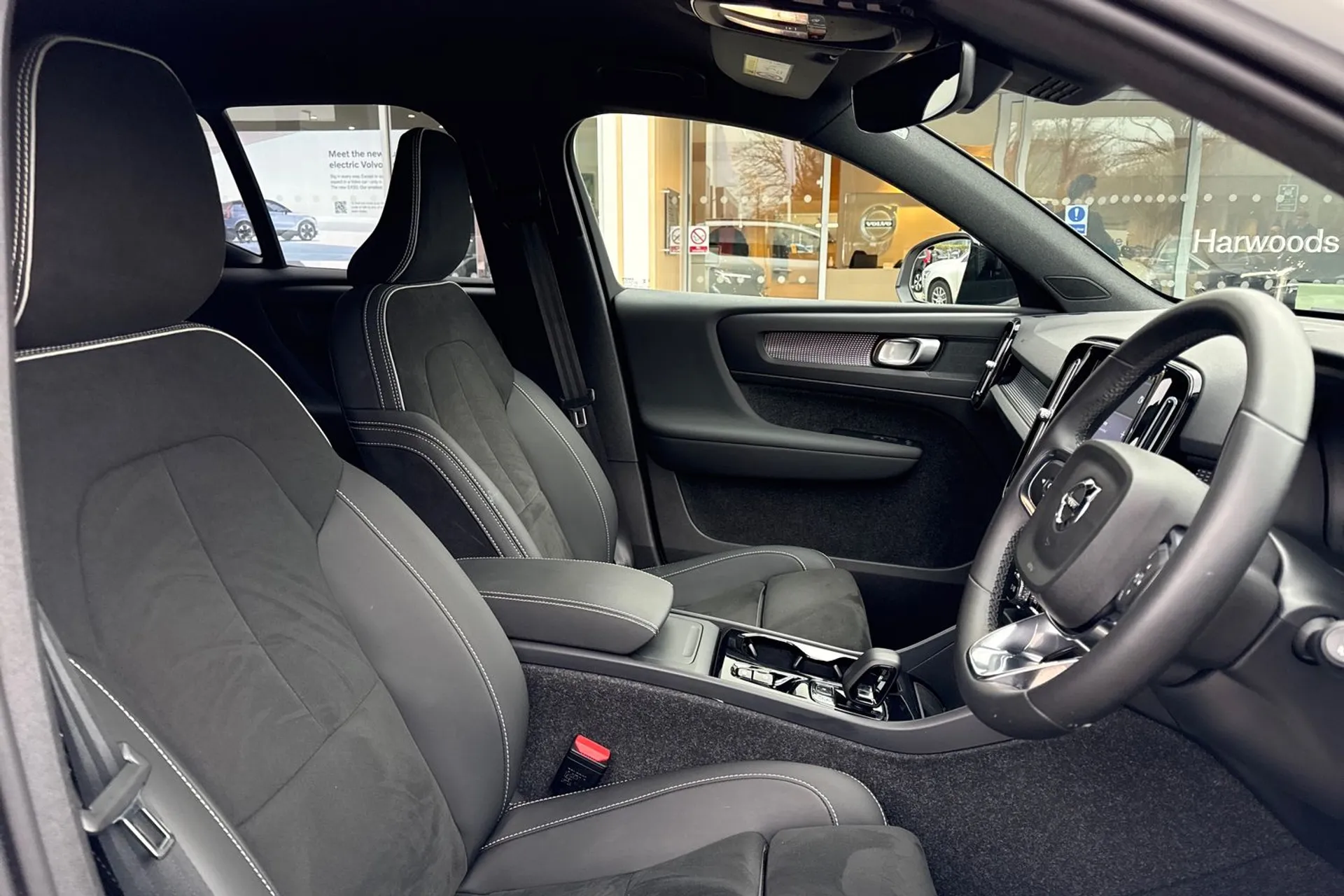 Volvo XC40 thumbnail image number 25