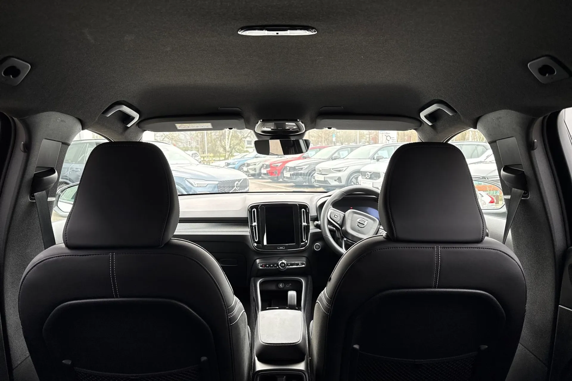 Volvo XC40 thumbnail image number 21