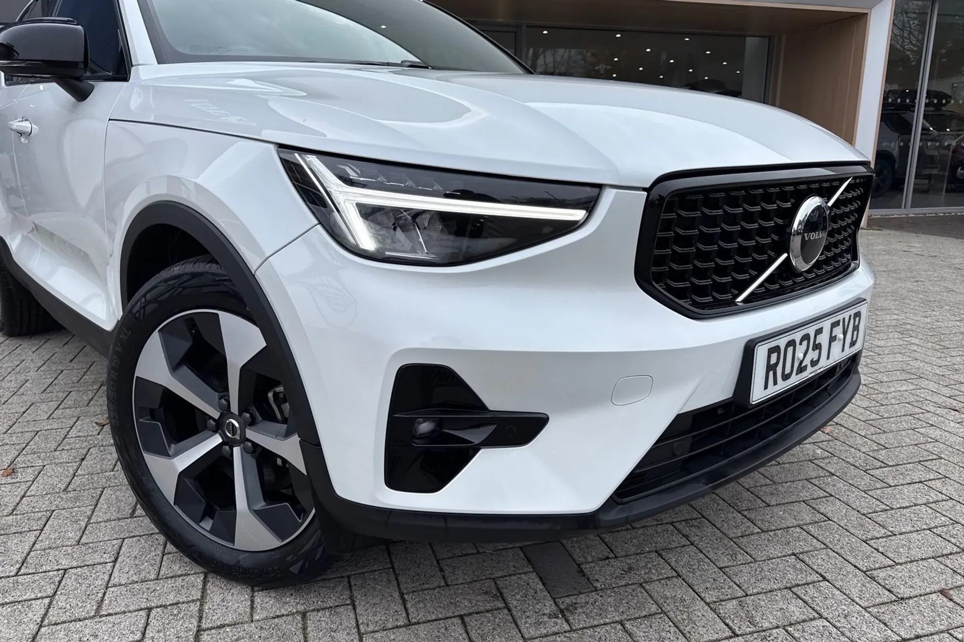 Volvo XC40 thumbnail image number 6