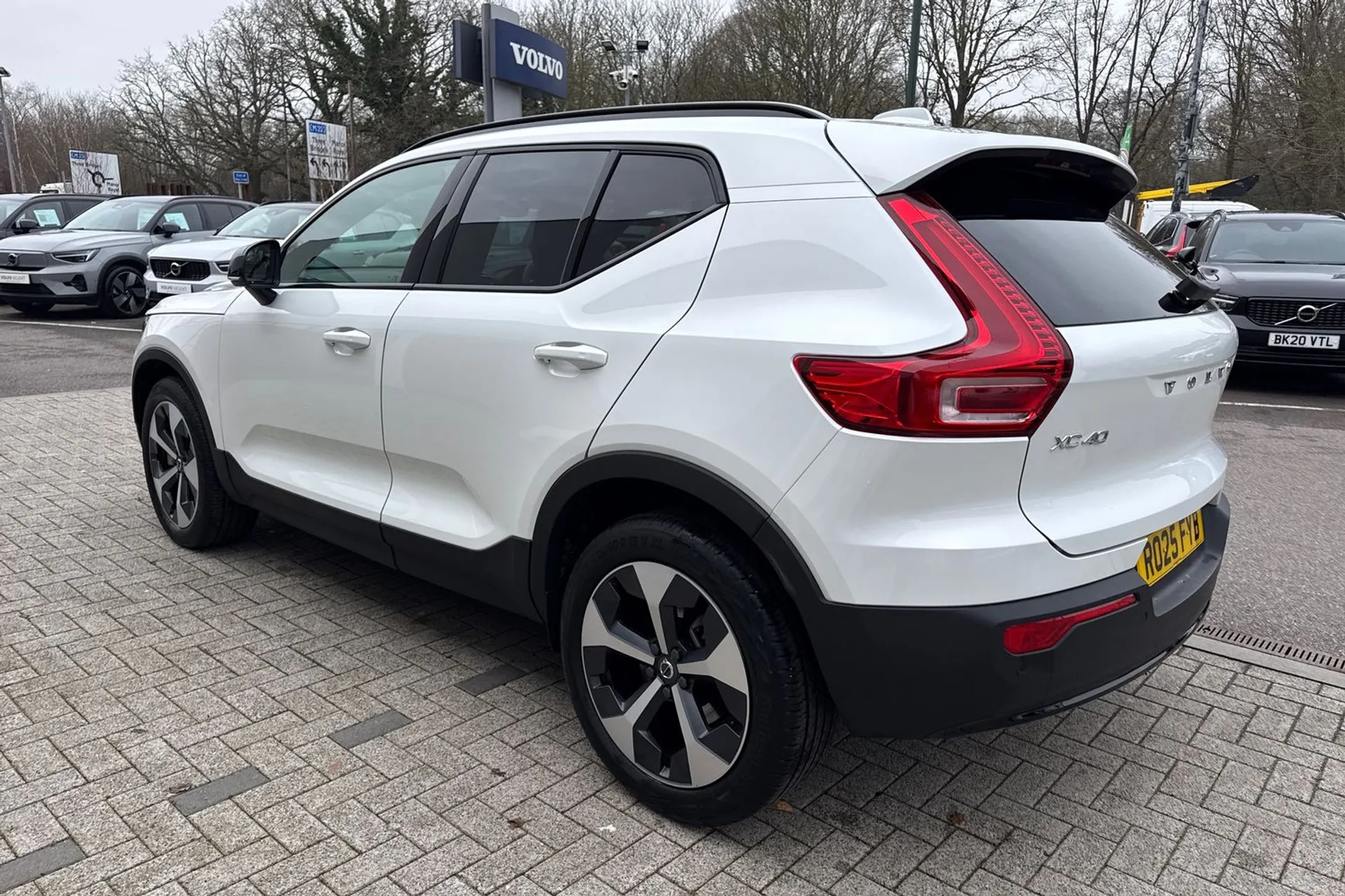 Volvo XC40 thumbnail image number 9