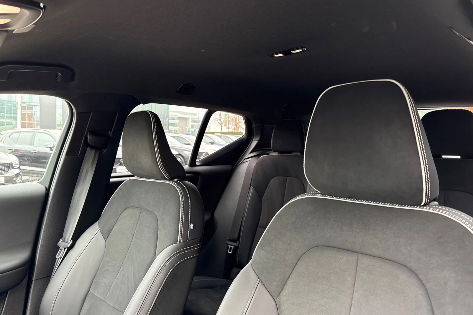 Volvo XC40 thumbnail image number 28