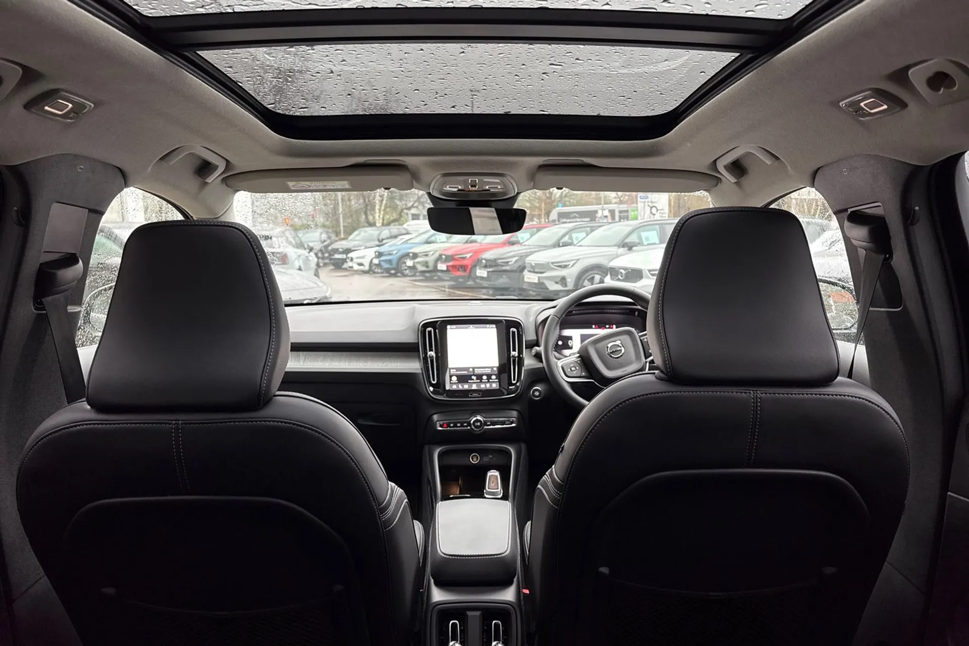 Volvo XC40 thumbnail image number 22