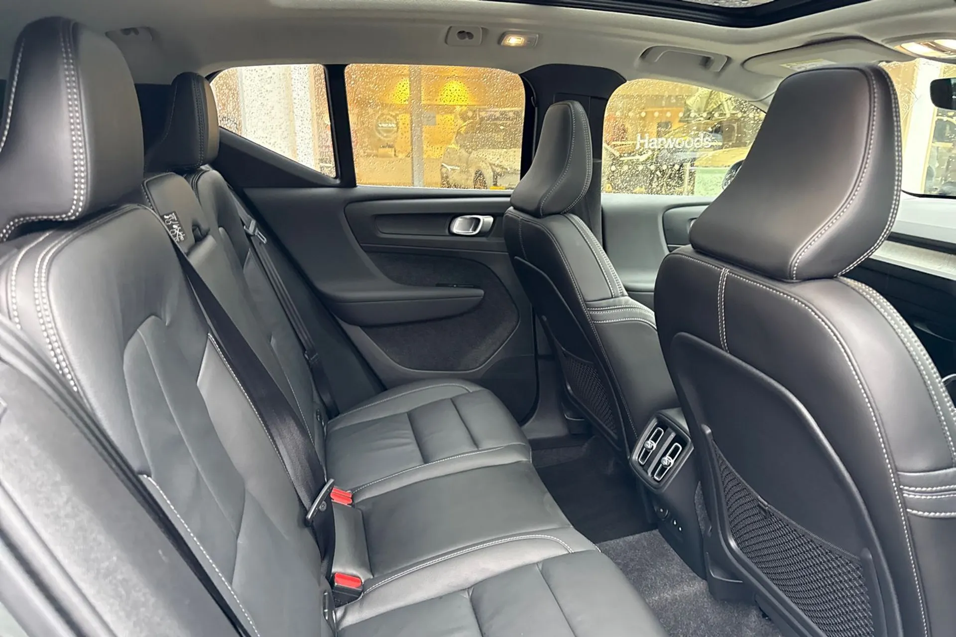 Volvo XC40 thumbnail image number 23