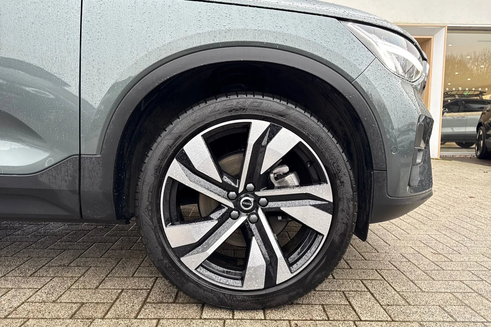 Volvo XC40 thumbnail image number 14