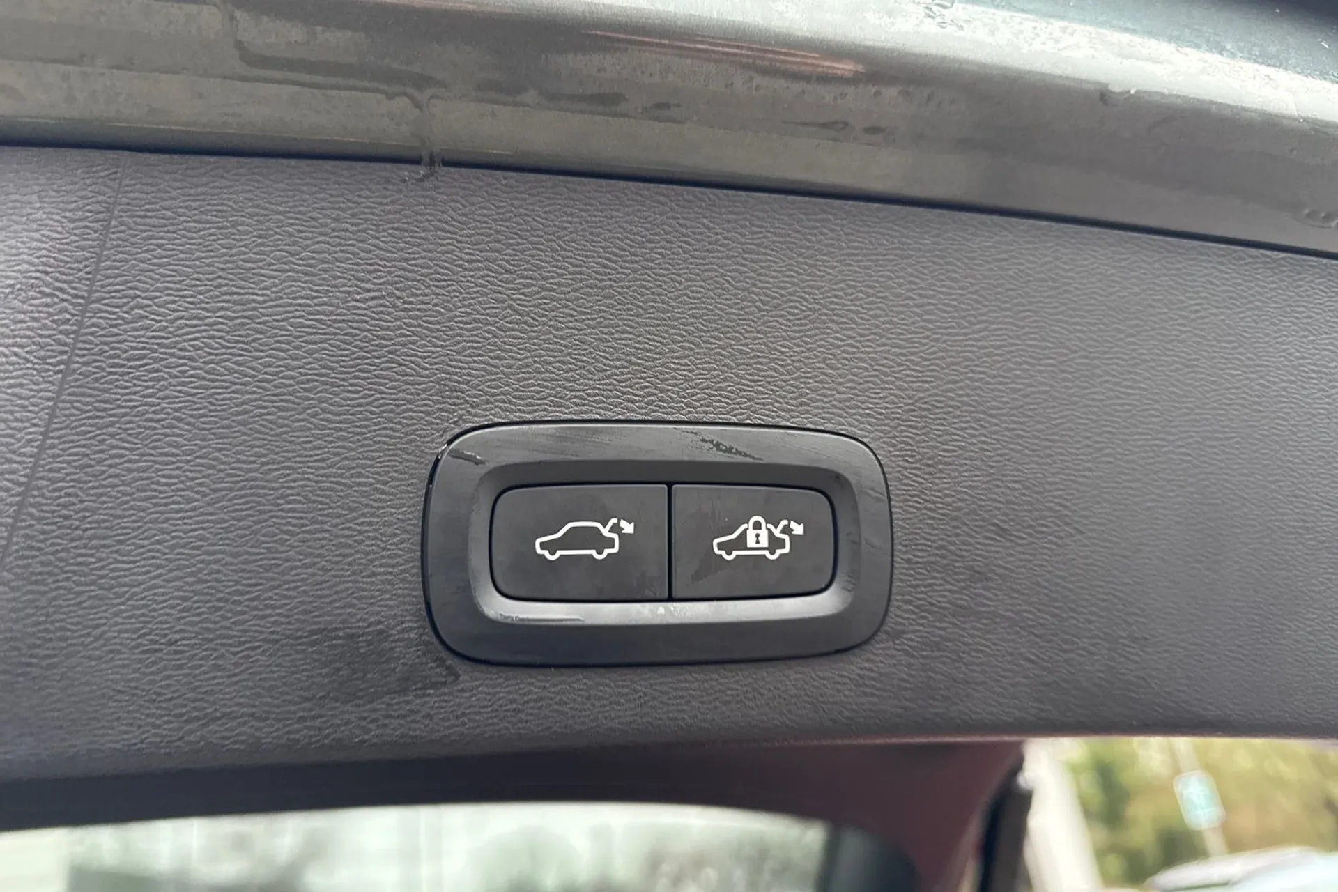 Volvo XC40 thumbnail image number 21