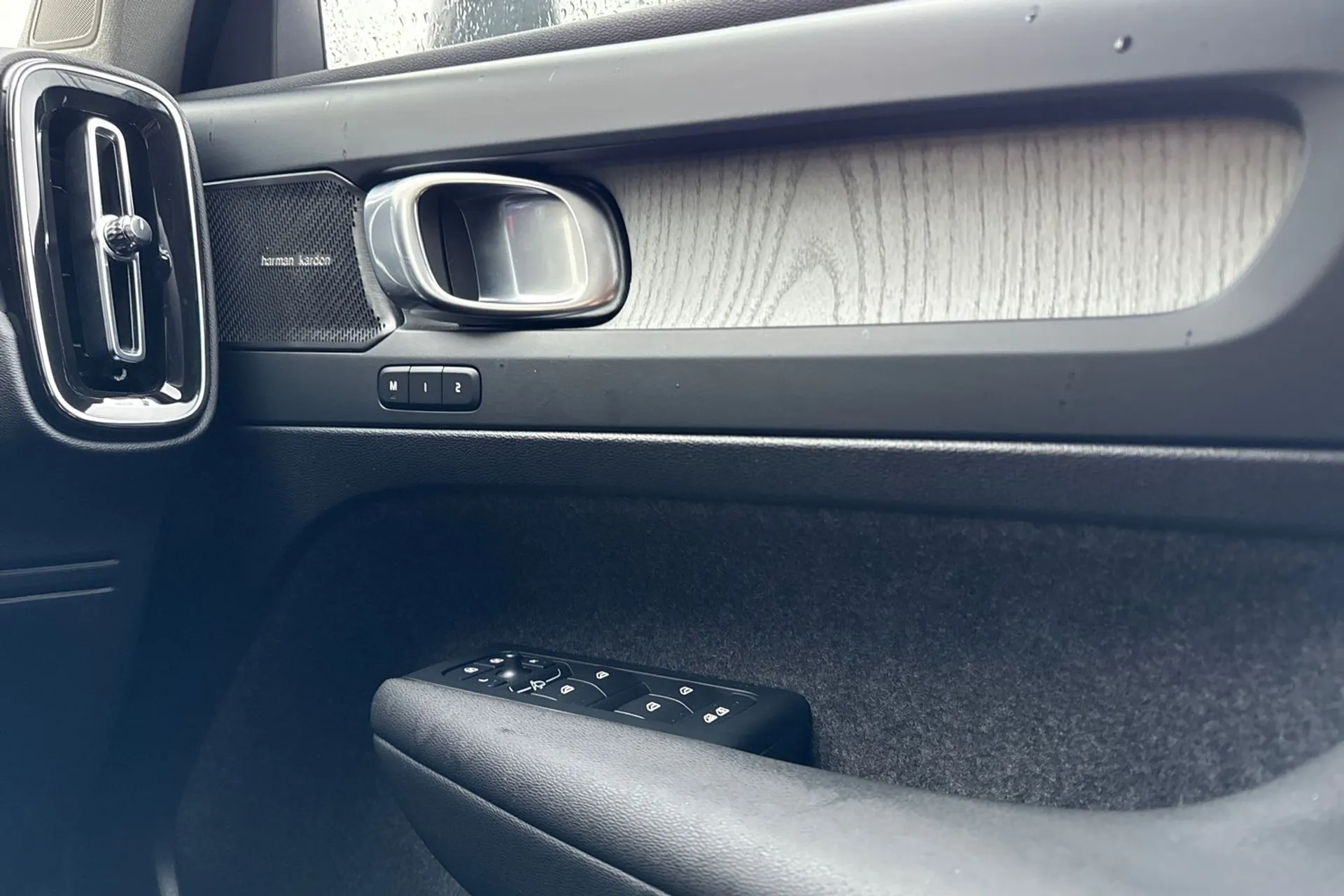 Volvo XC40 thumbnail image number 42