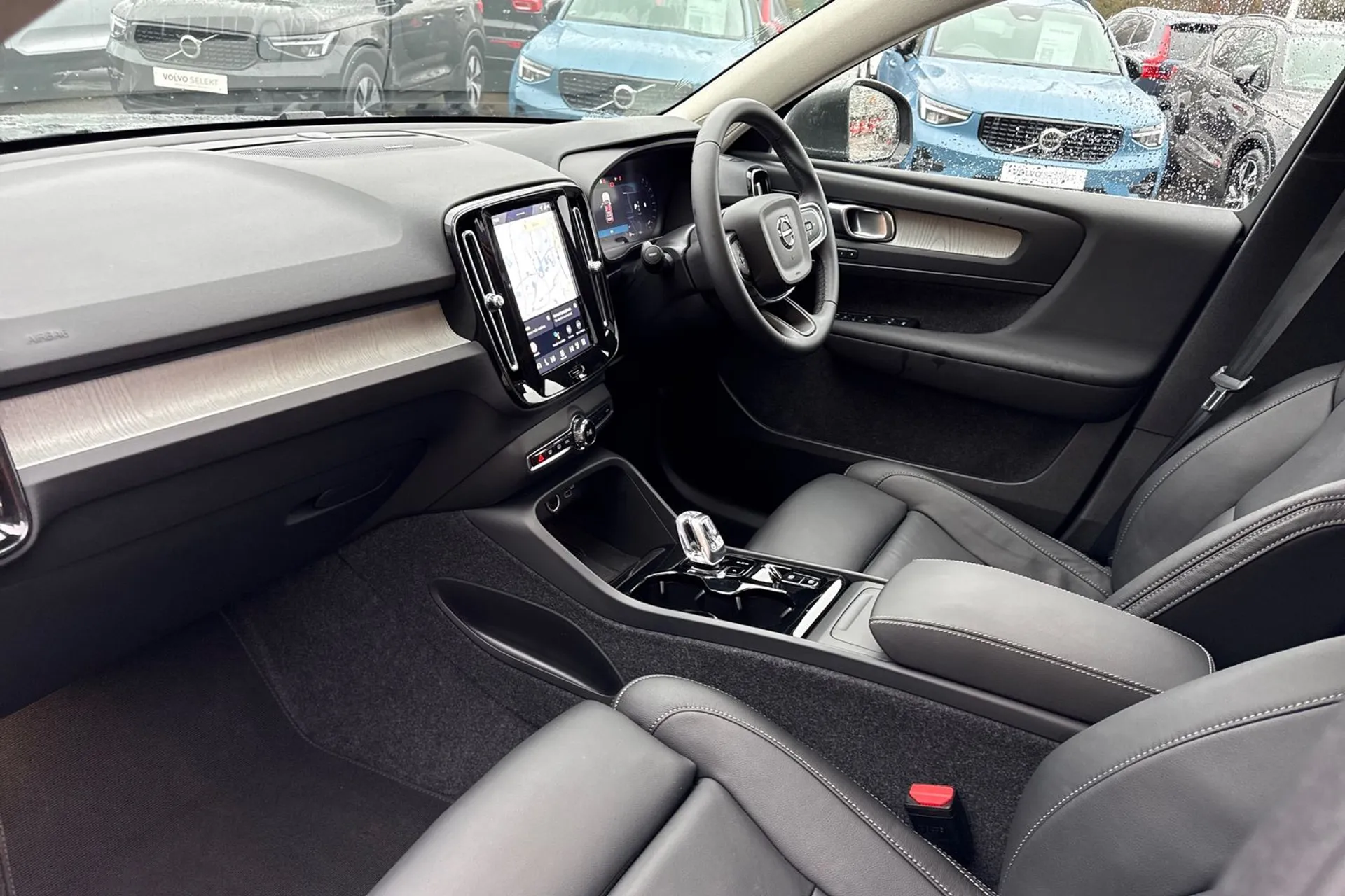 Volvo XC40 thumbnail image number 27