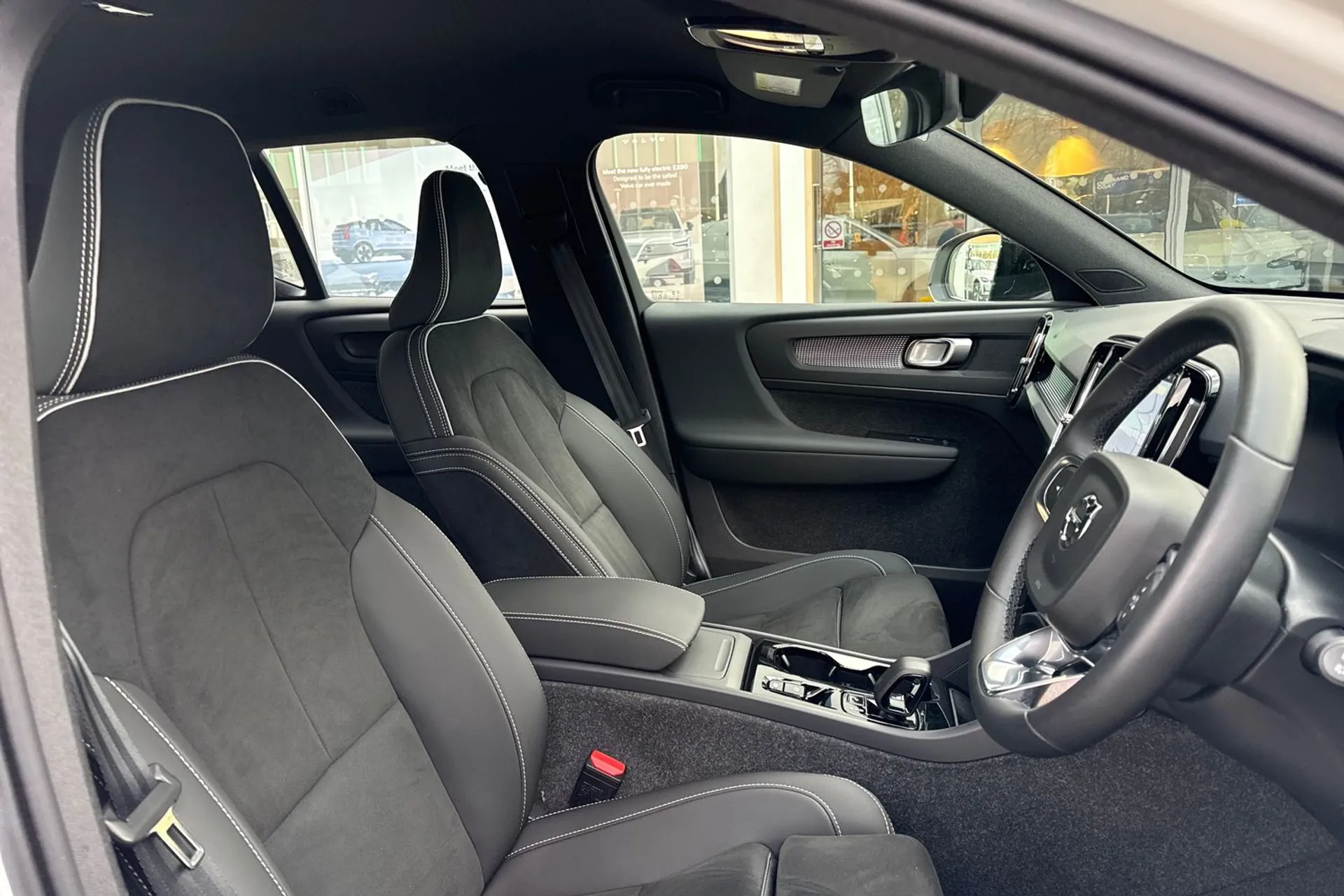 Volvo XC40 thumbnail image number 26