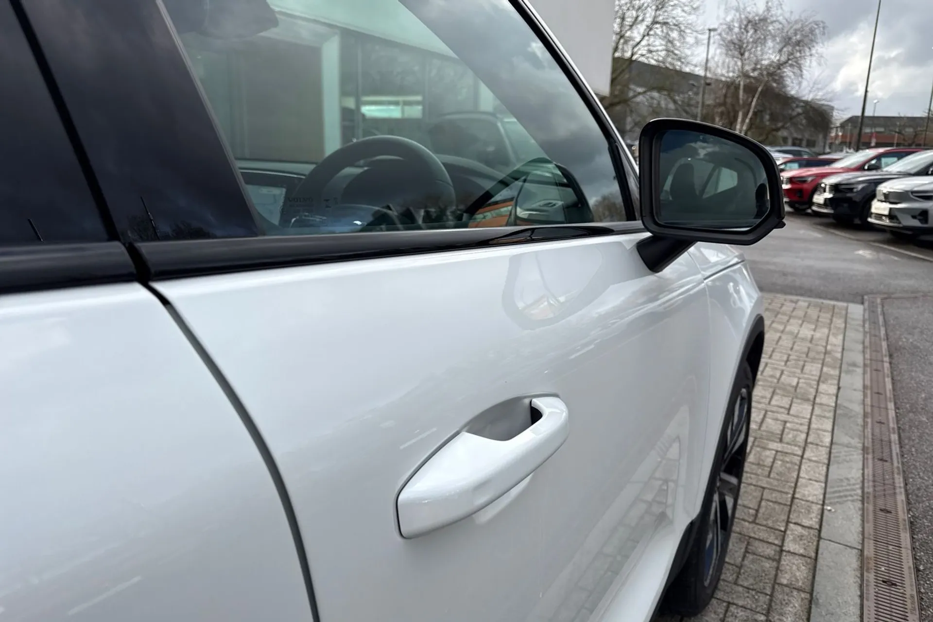 Volvo XC40 thumbnail image number 17