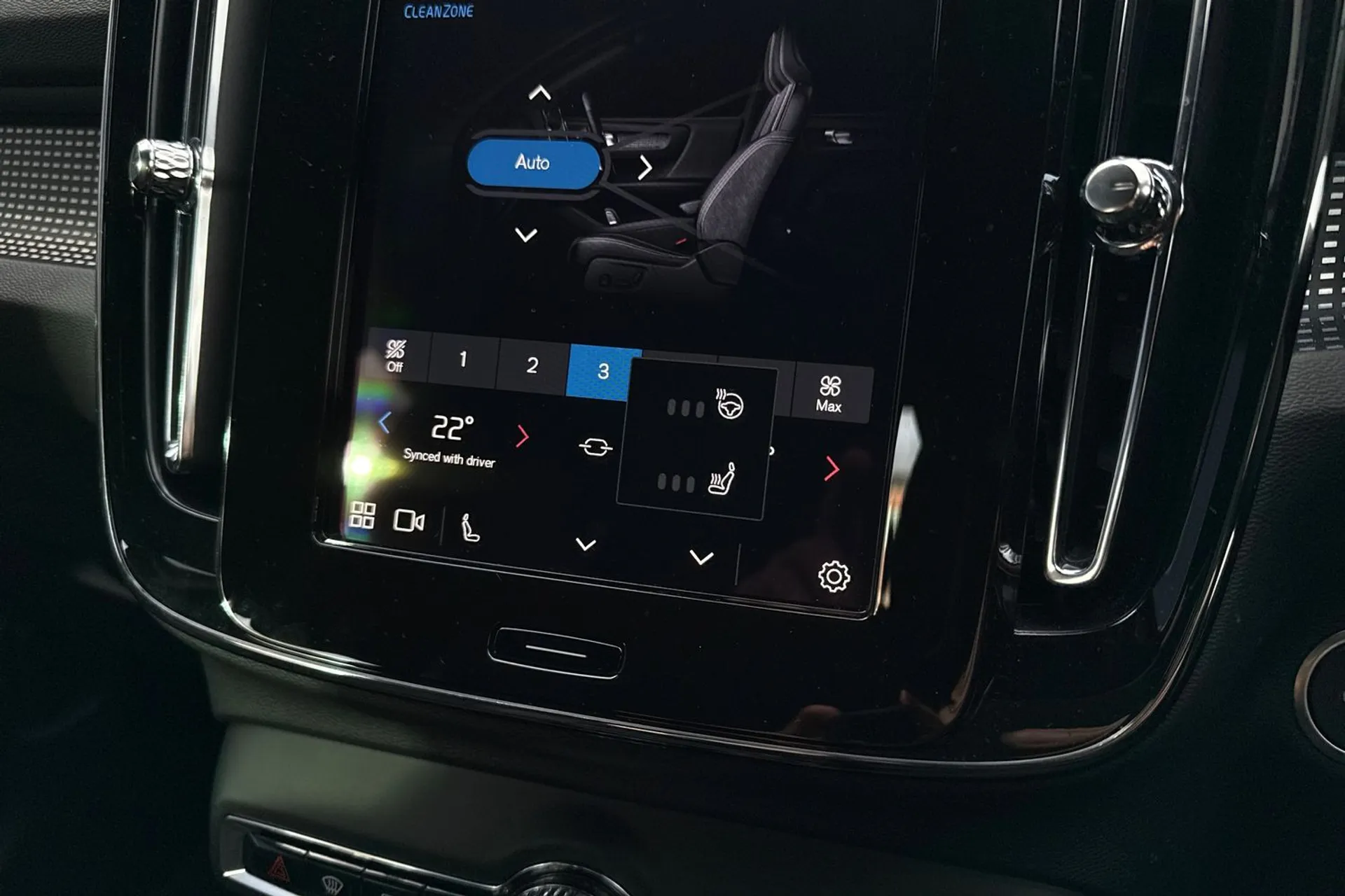 Volvo XC40 thumbnail image number 39