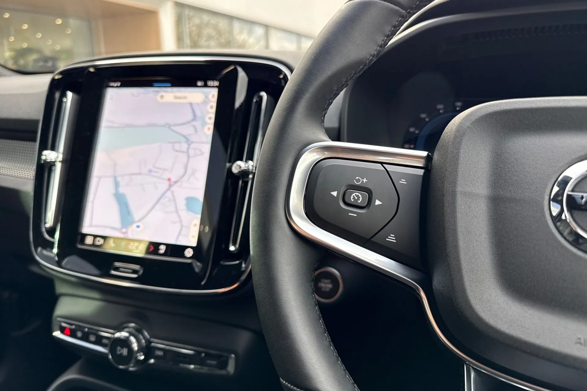 Volvo XC40 thumbnail image number 36