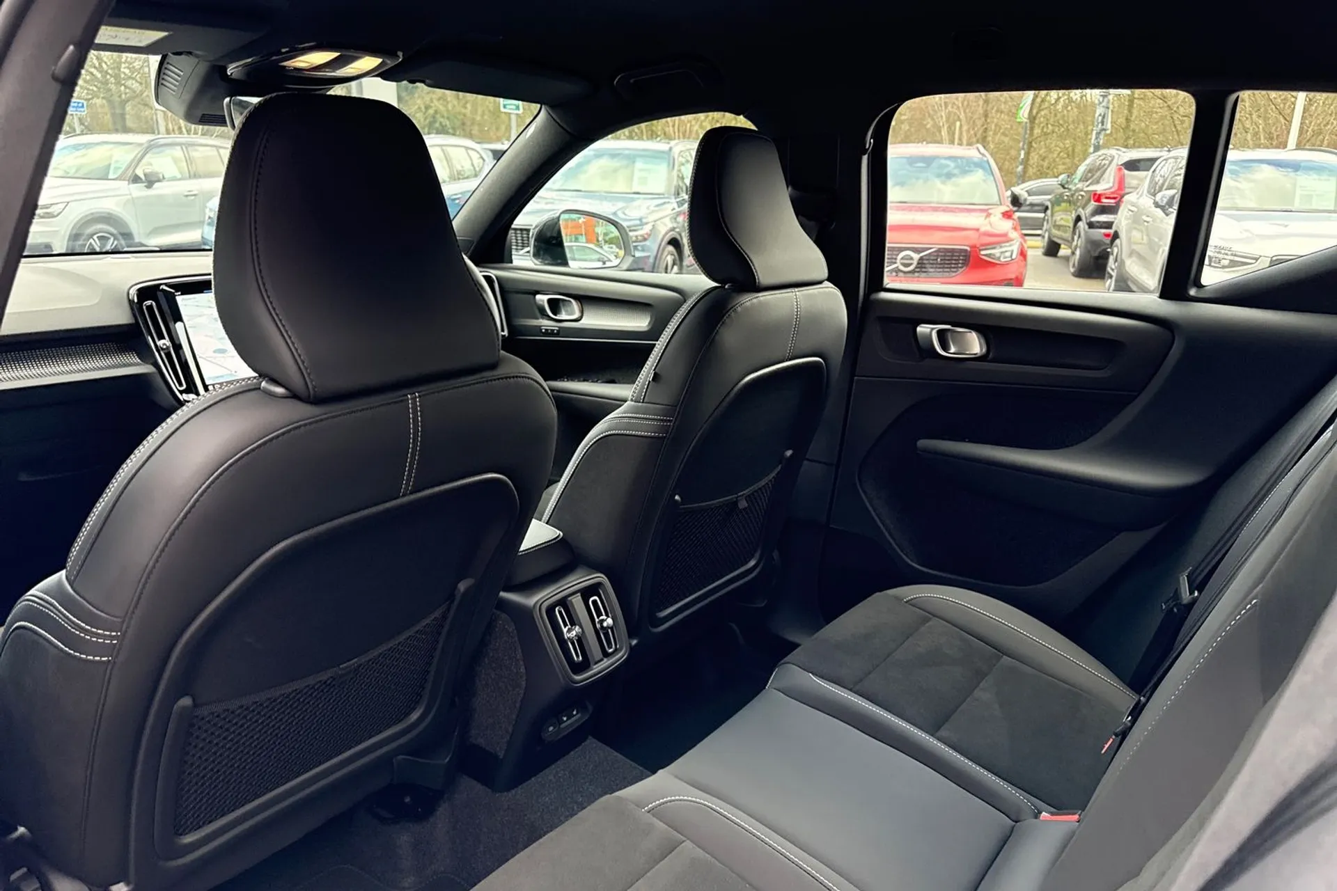 Volvo XC40 thumbnail image number 31