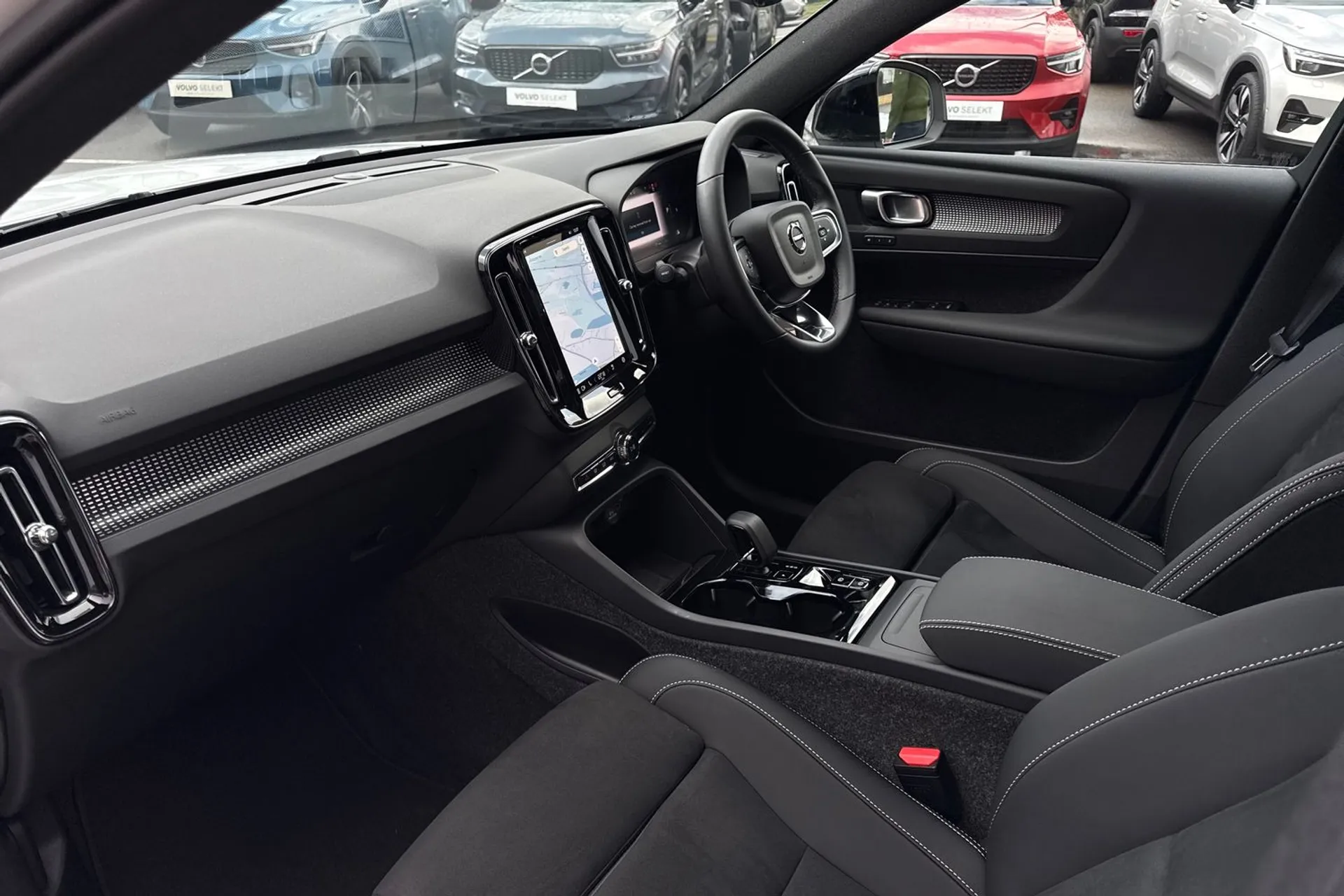 Volvo XC40 thumbnail image number 27