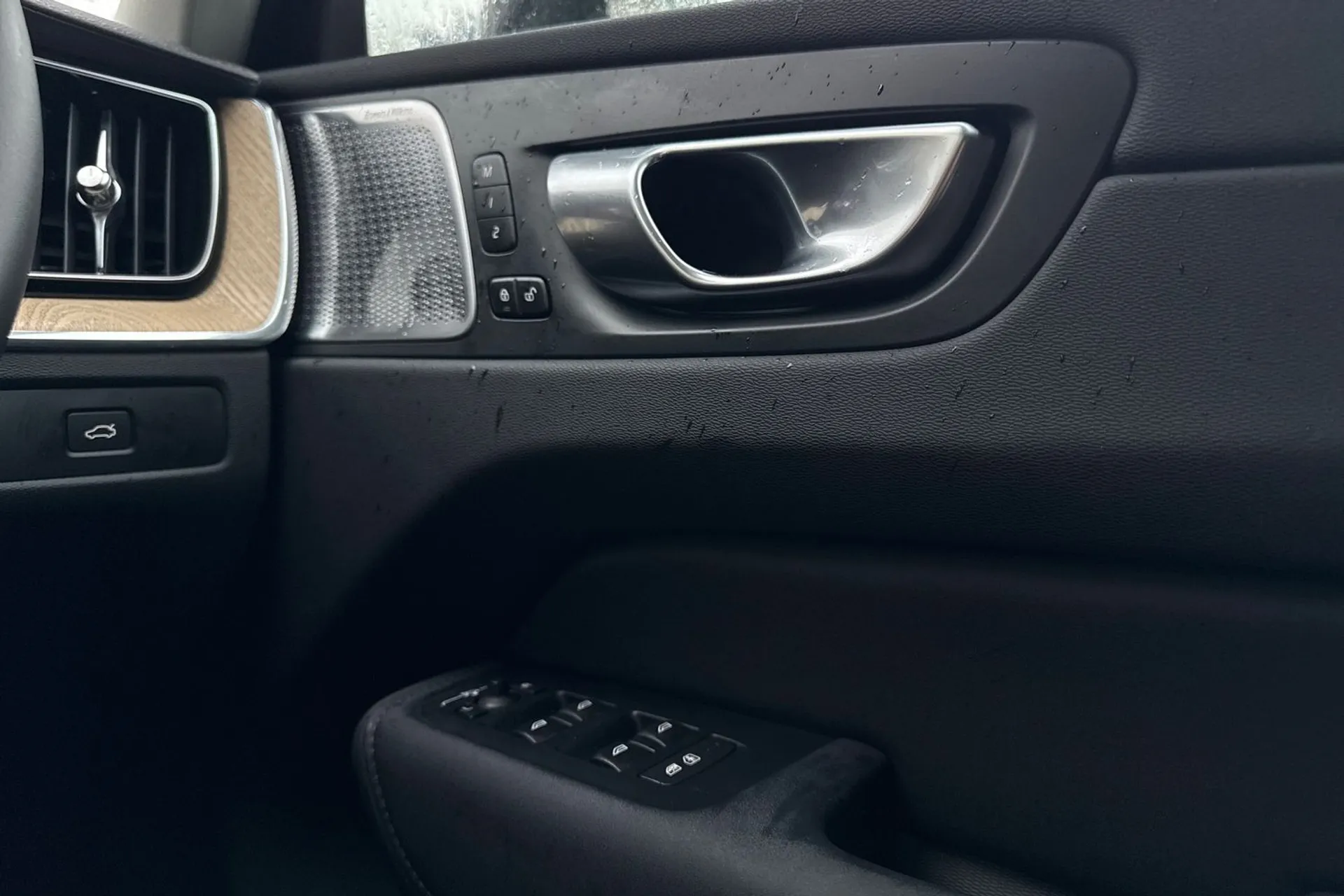 Volvo XC60 thumbnail image number 41