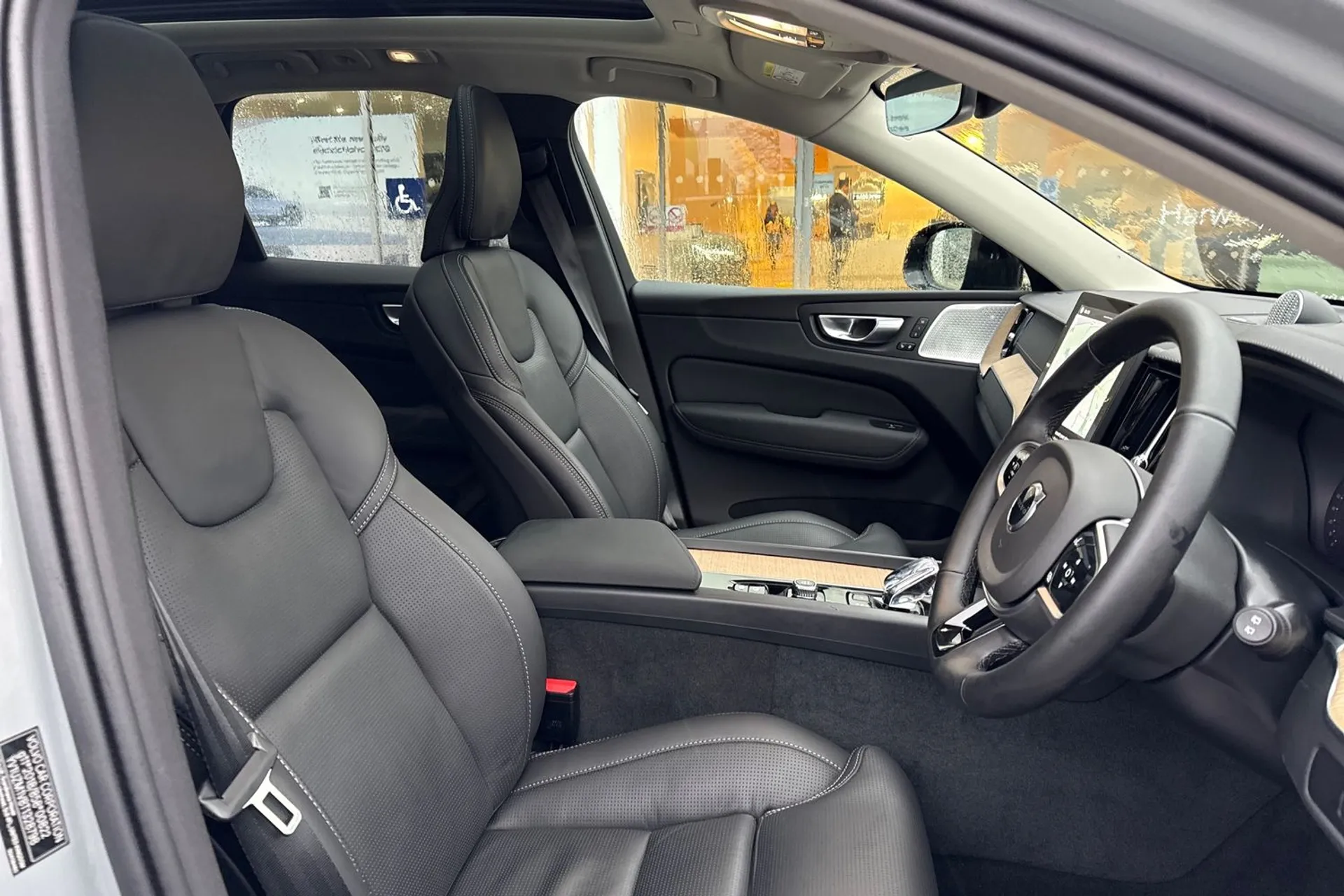 Volvo XC60 thumbnail image number 26