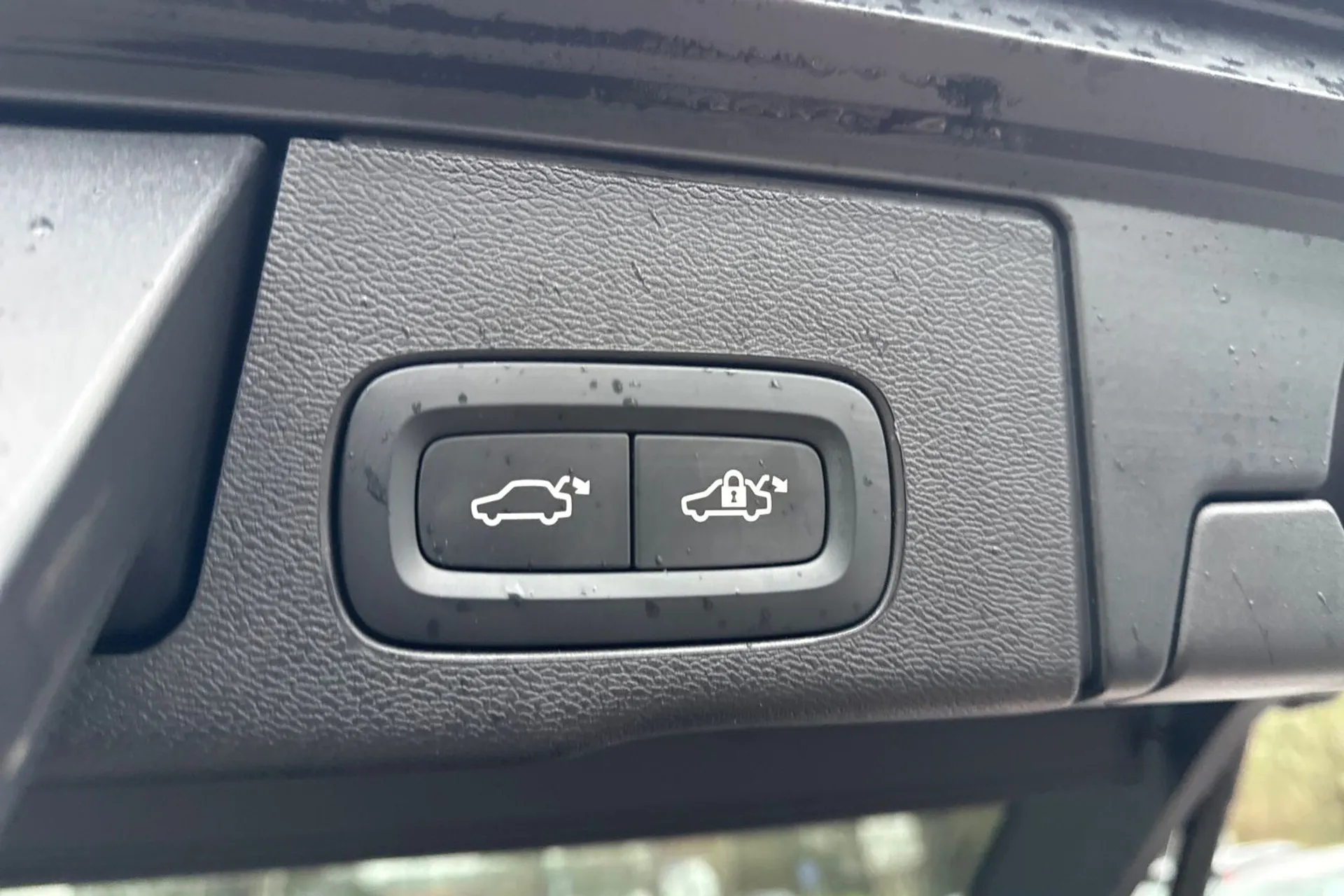 Volvo XC60 thumbnail image number 21