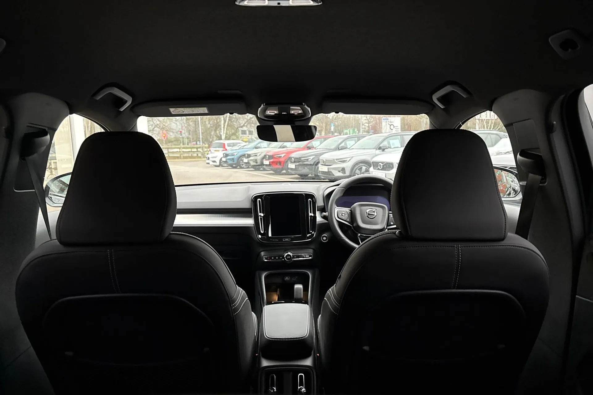 Volvo XC40 thumbnail image number 22