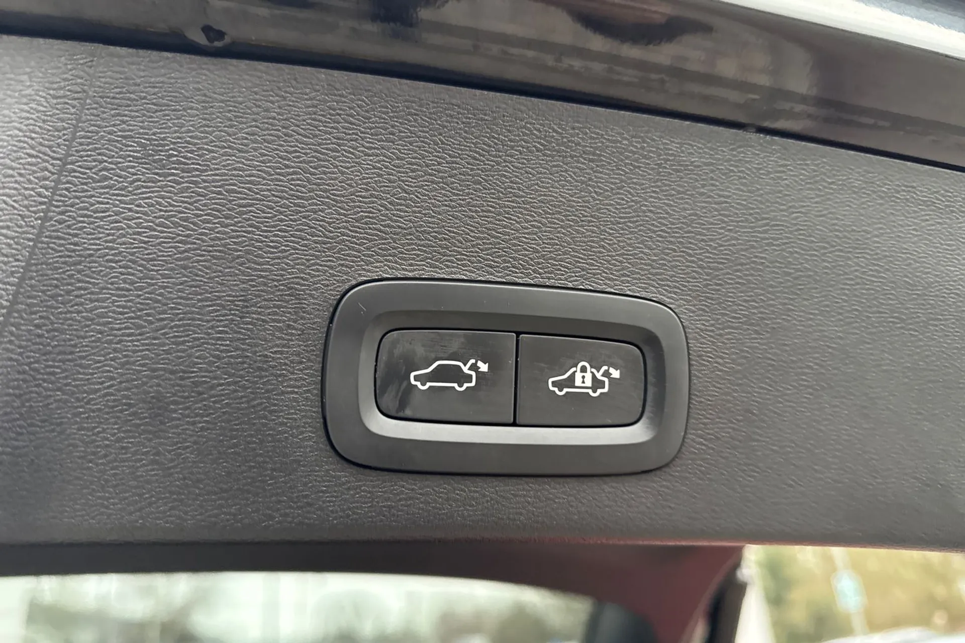 Volvo XC40 thumbnail image number 21