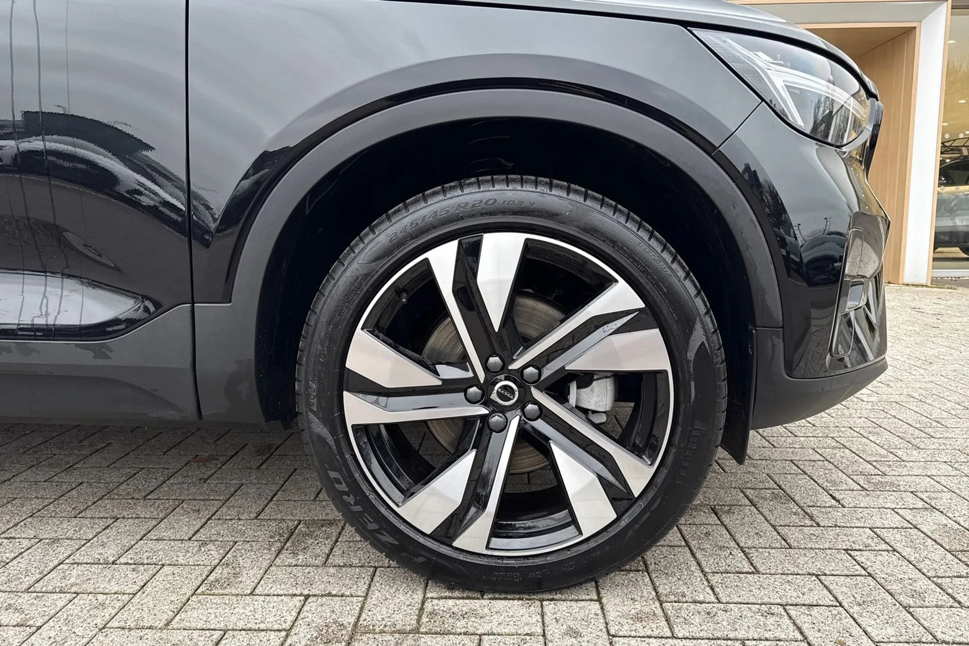 Volvo XC40 thumbnail image number 14