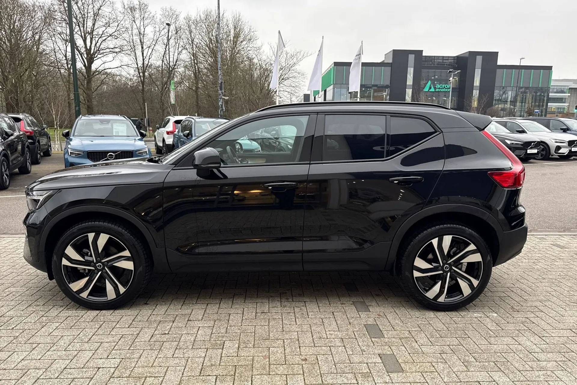 Volvo XC40 thumbnail image number 11