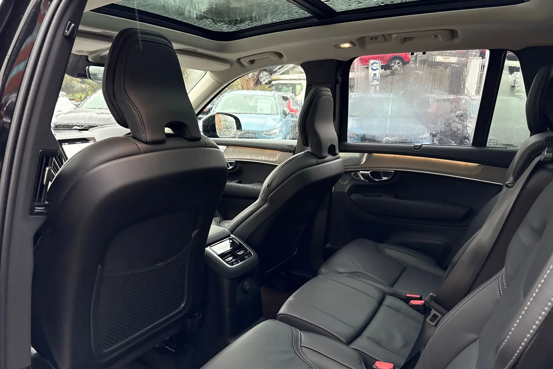 Volvo XC90 thumbnail image number 31