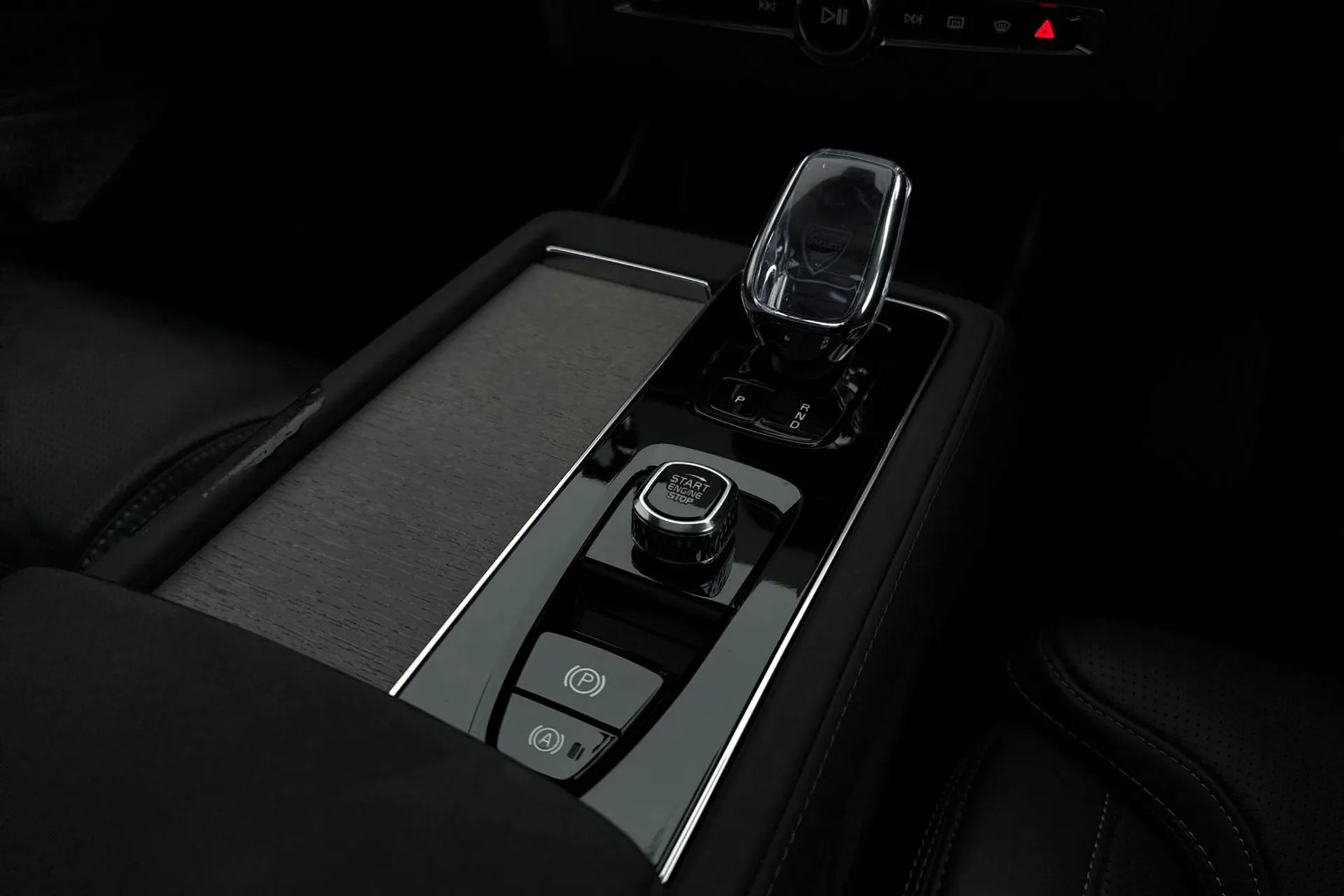 Volvo XC90 thumbnail image number 45