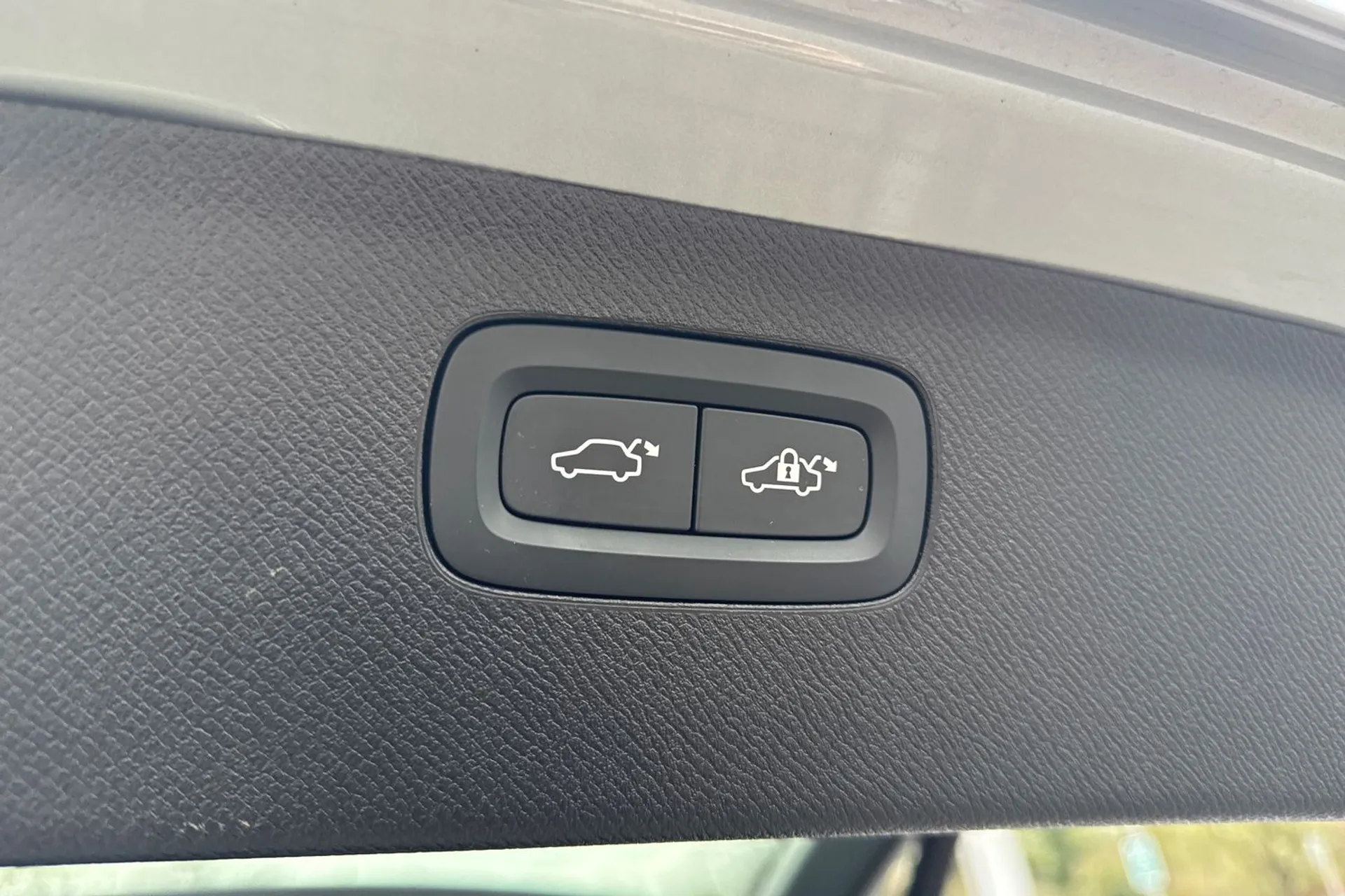 Volvo XC90 thumbnail image number 23