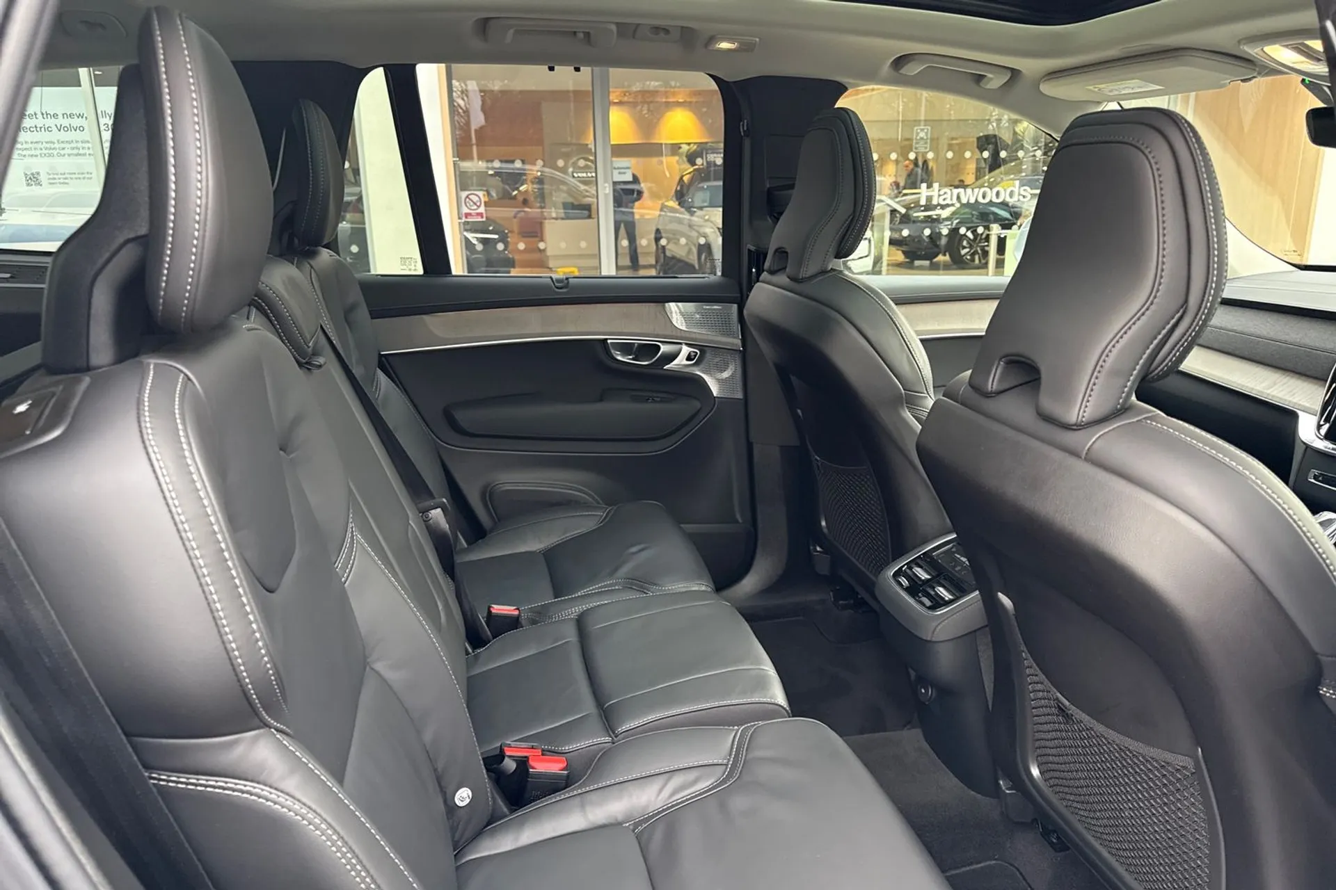 Volvo XC90 thumbnail image number 25