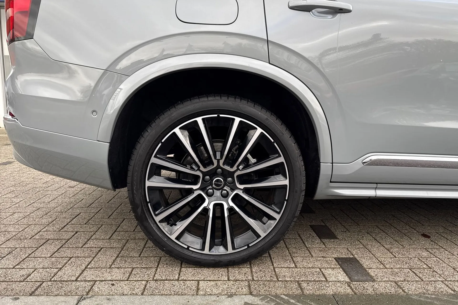 Volvo XC90 thumbnail image number 16