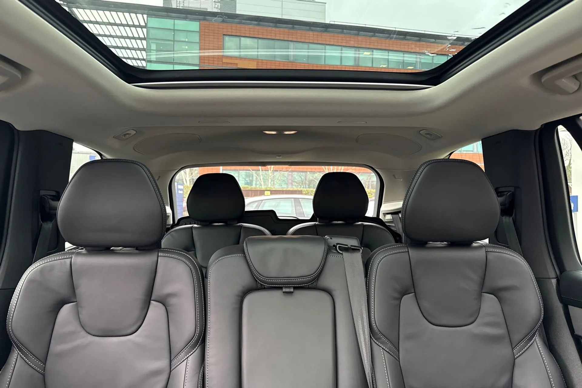 Volvo XC90 thumbnail image number 8