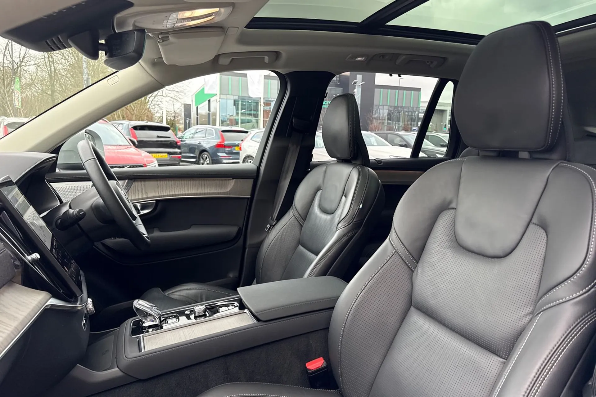 Volvo XC90 thumbnail image number 30