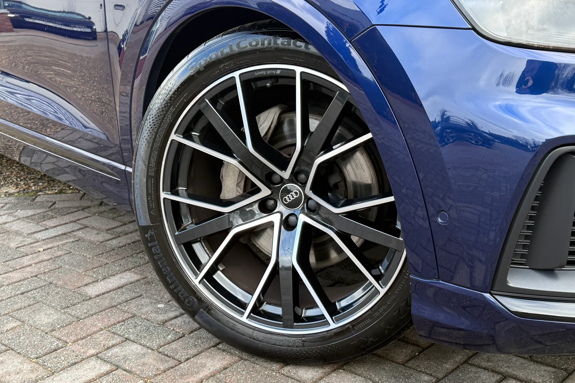 Audi Q8 thumbnail image number 8