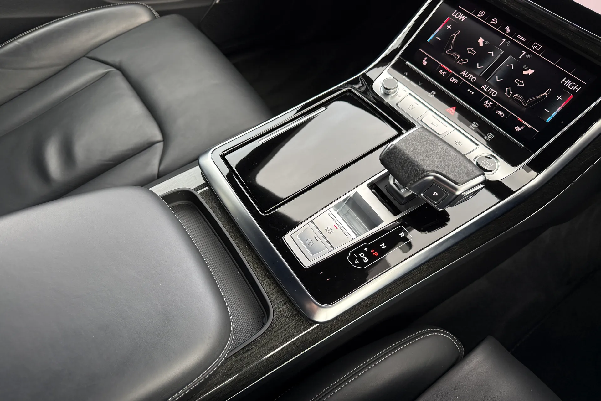 Audi Q8 thumbnail image number 44