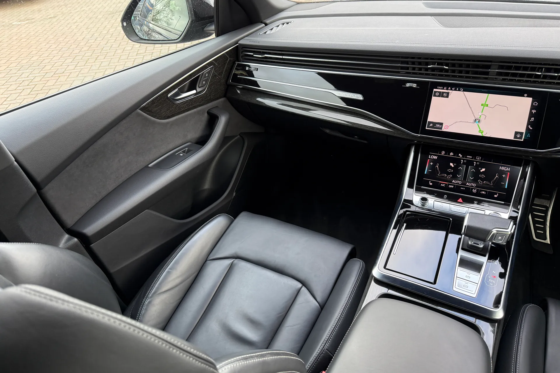 Audi Q8 thumbnail image number 43