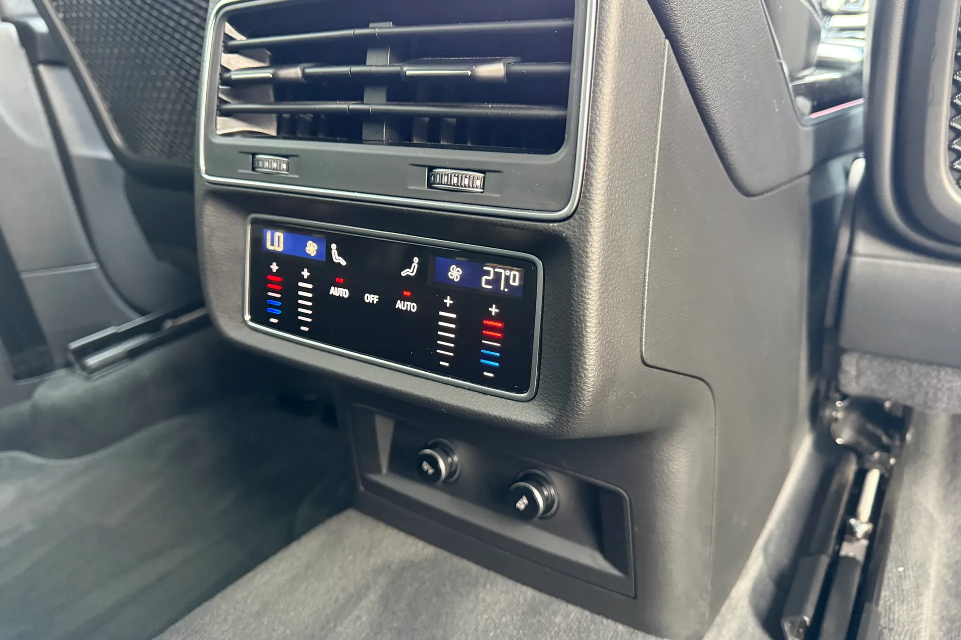 Audi Q8 thumbnail image number 53